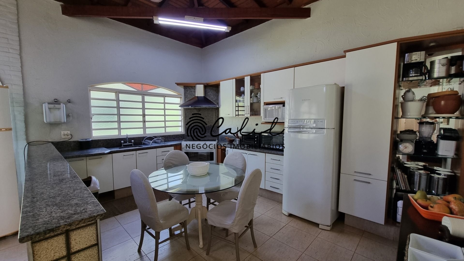 Sítio, 4 quartos, 10000 m² - Foto 17