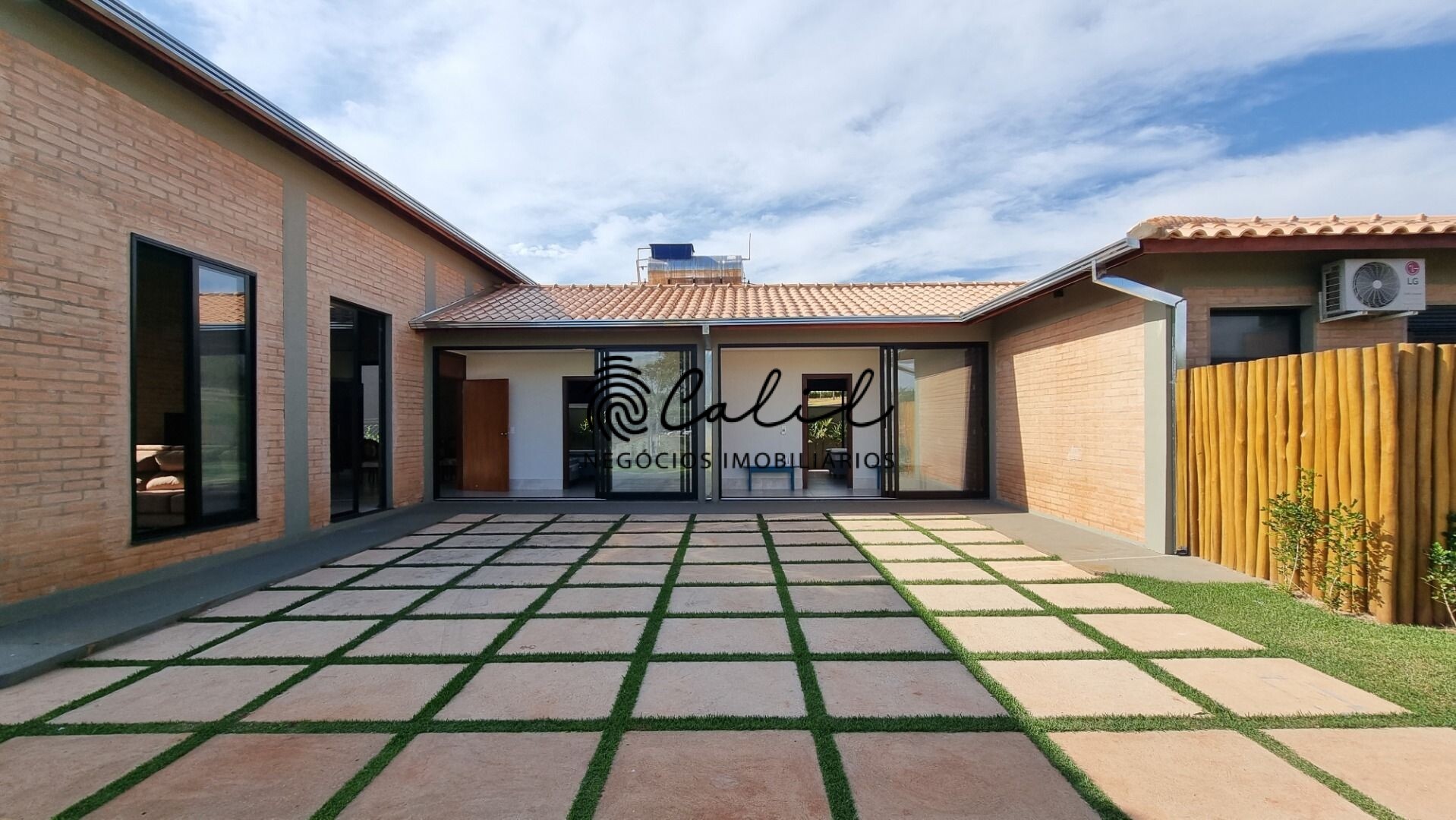 Fazenda à venda com 4 quartos, 320m² - Foto 3