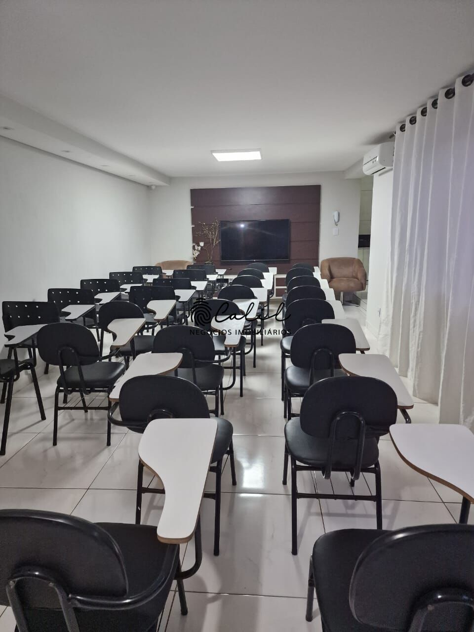 Prédio Inteiro para alugar com 15 quartos, 450m² - Foto 11