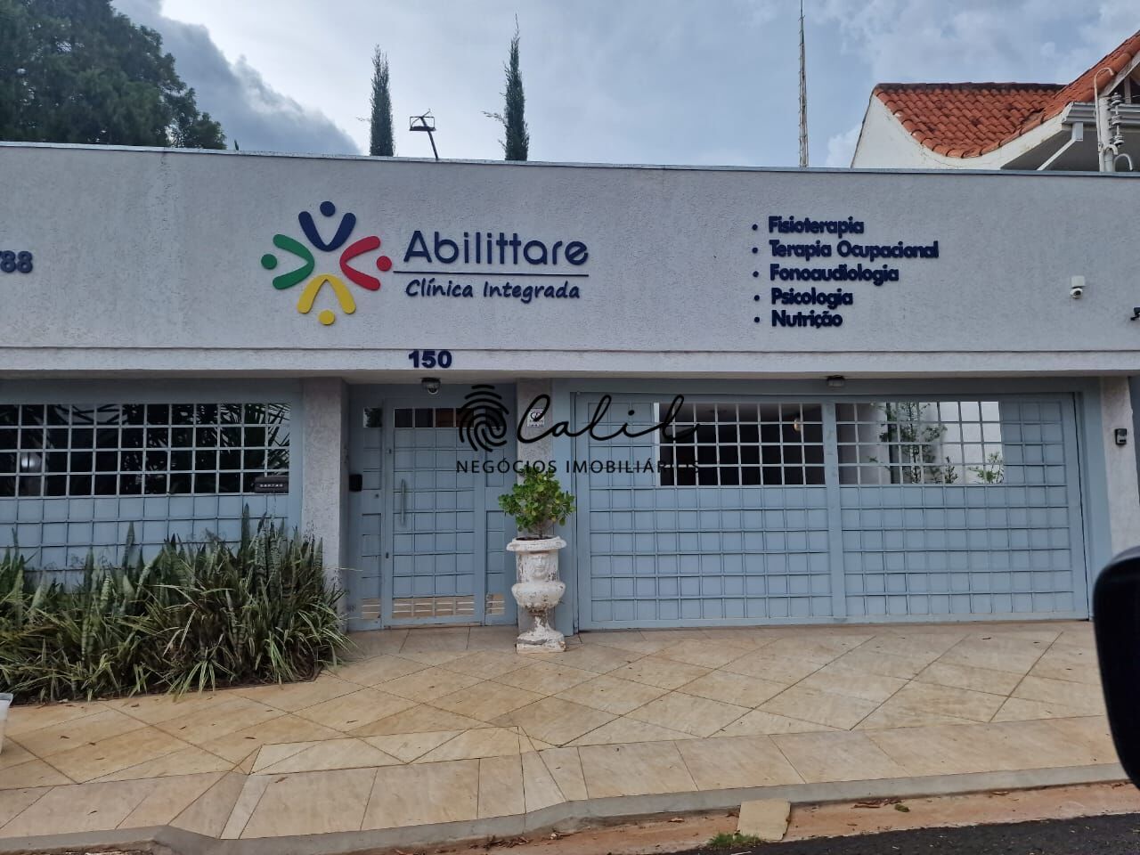 Prédio Inteiro para alugar com 15 quartos, 450m² - Foto 3
