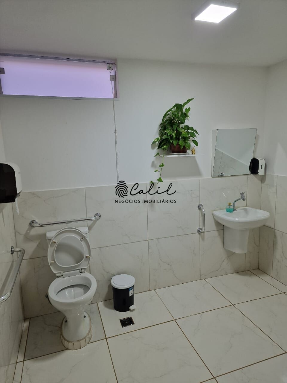 Prédio Inteiro para alugar com 15 quartos, 450m² - Foto 10