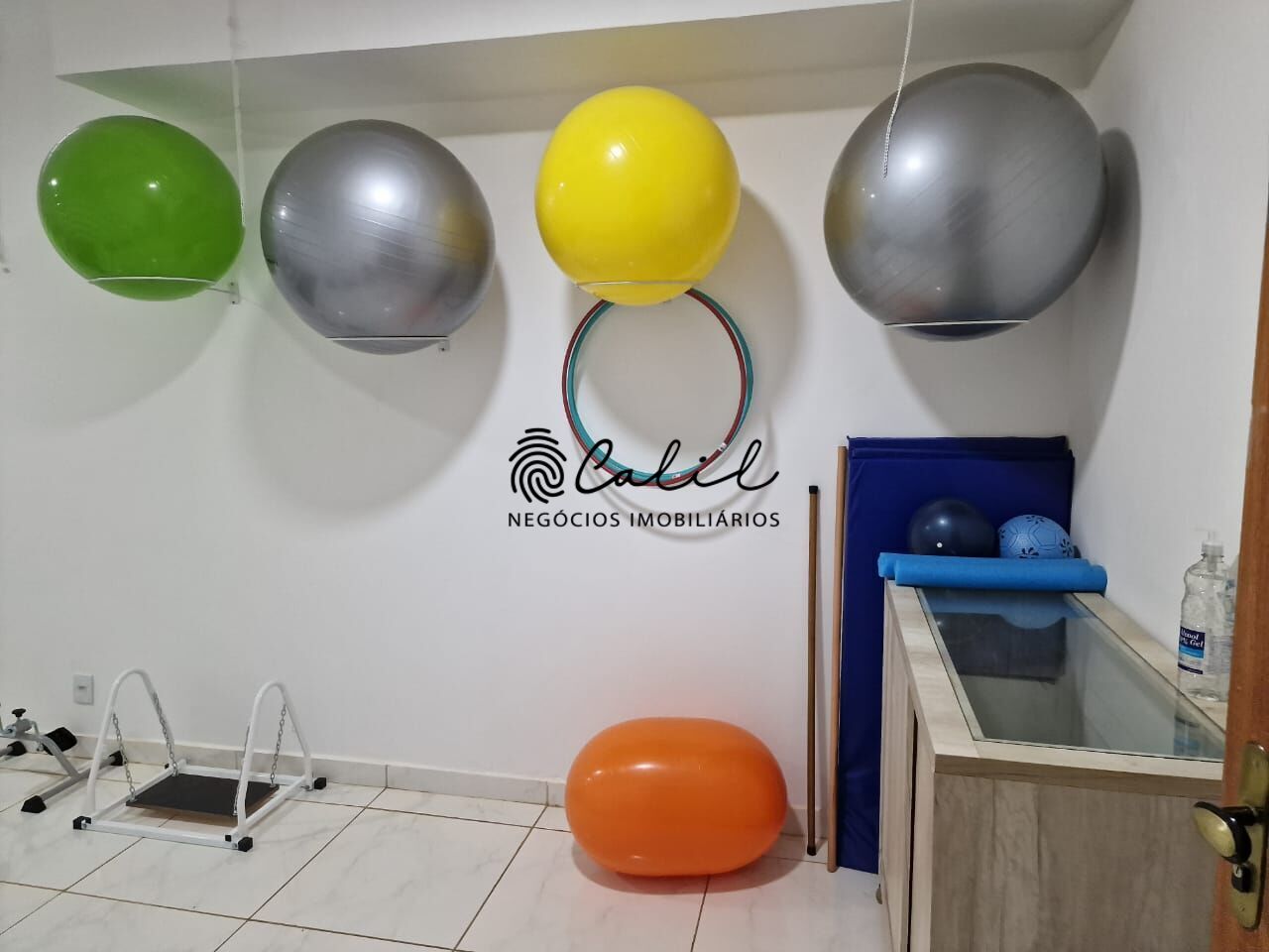 Prédio Inteiro para alugar com 15 quartos, 450m² - Foto 17