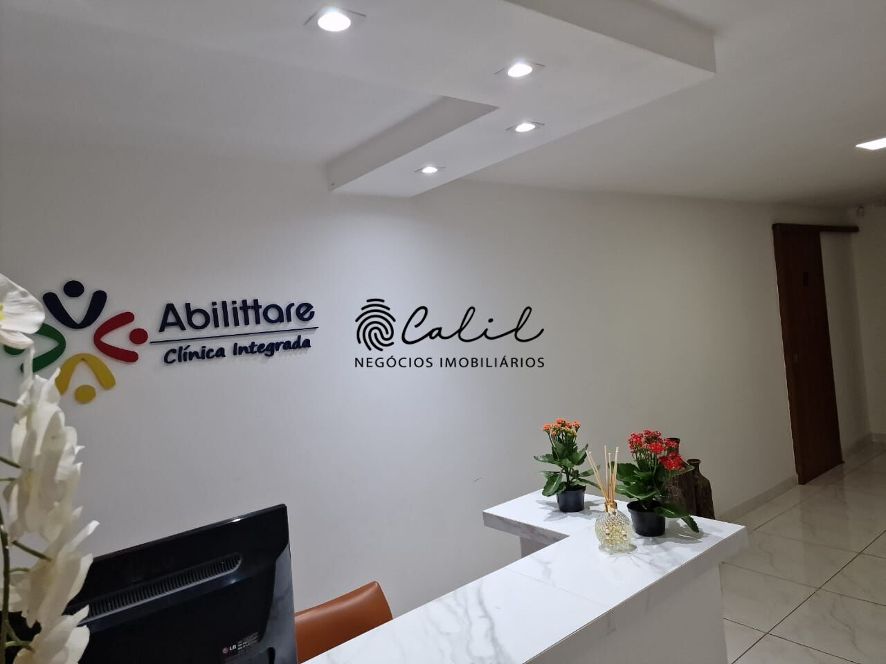 Prédio Inteiro para alugar com 15 quartos, 450m² - Foto 1
