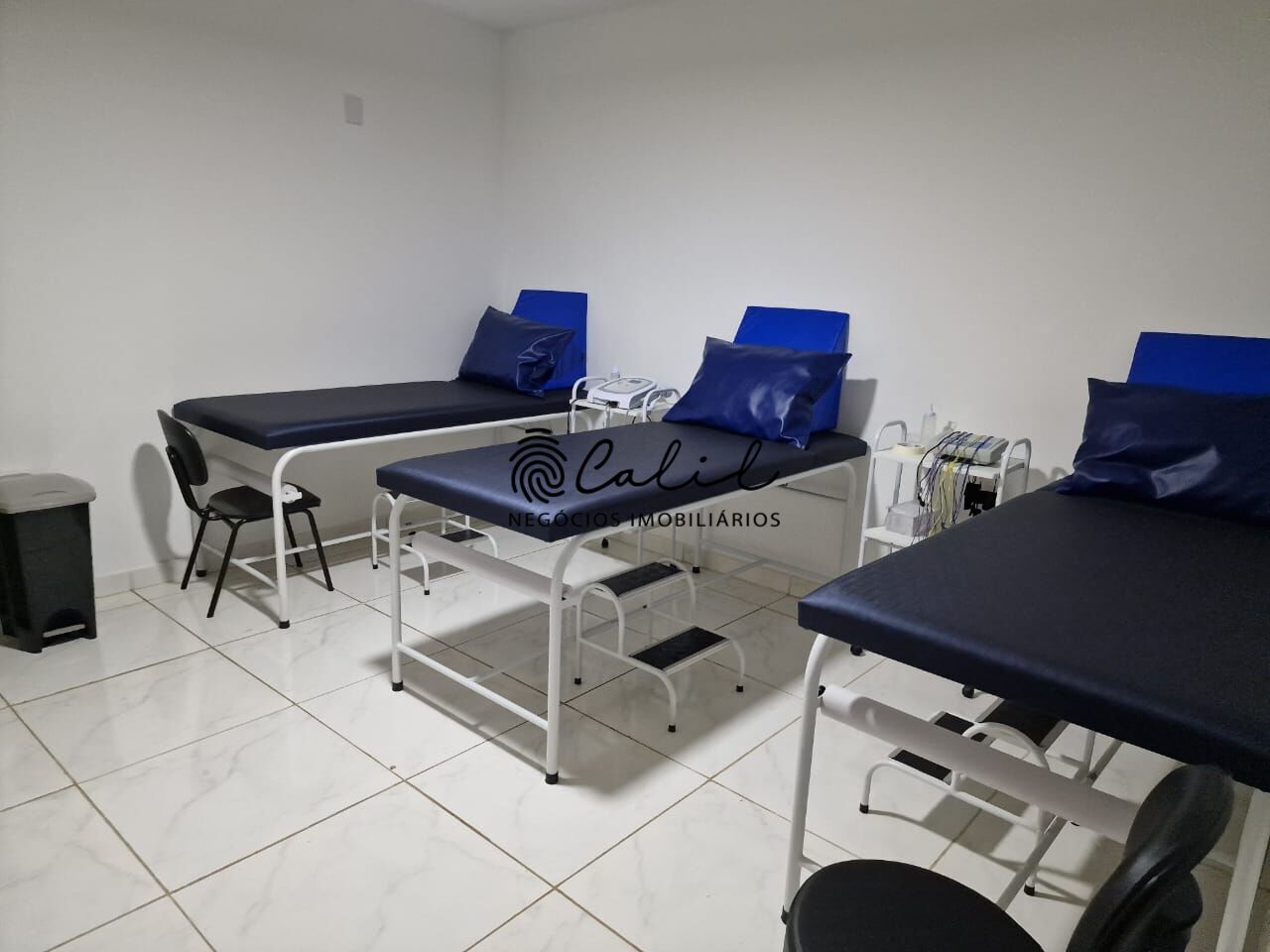 Prédio Inteiro para alugar com 15 quartos, 450m² - Foto 16