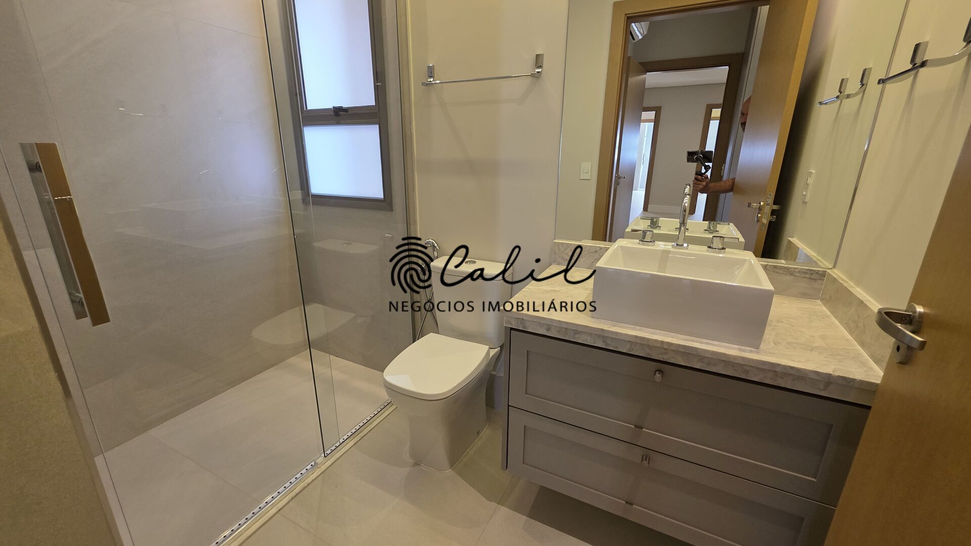 Apartamento para alugar com 4 quartos, 227m² - Foto 22