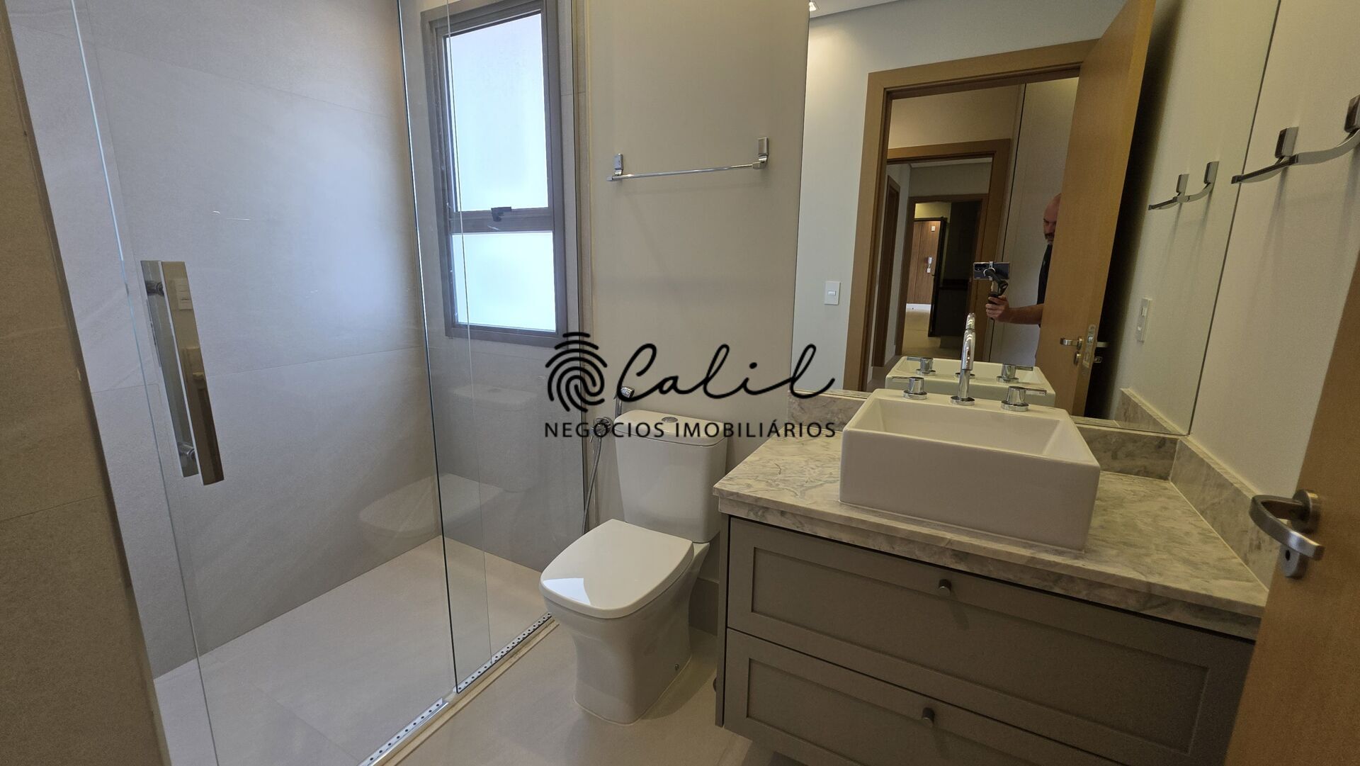 Apartamento para alugar com 4 quartos, 227m² - Foto 20