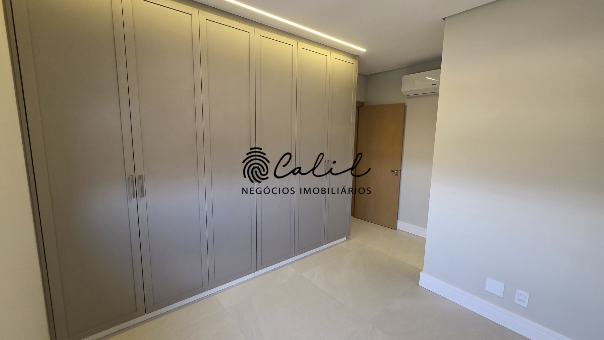 Apartamento para alugar com 4 quartos, 227m² - Foto 23