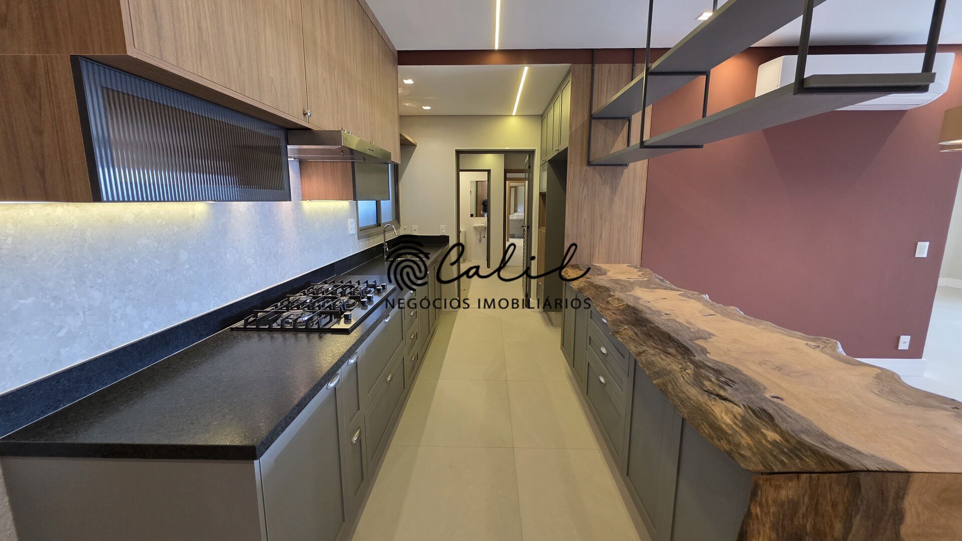 Apartamento para alugar com 4 quartos, 227m² - Foto 9