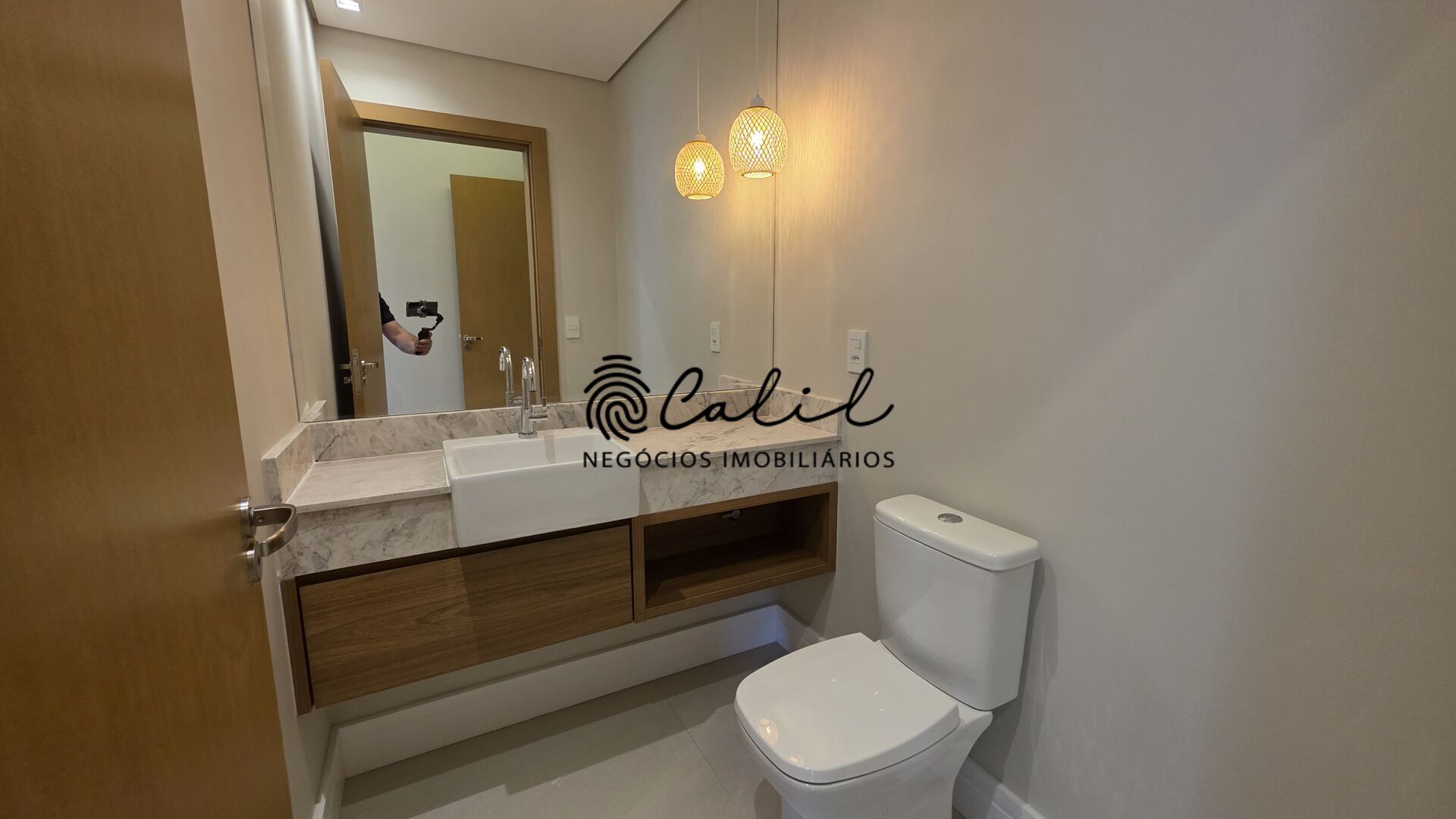 Apartamento para alugar com 4 quartos, 227m² - Foto 13