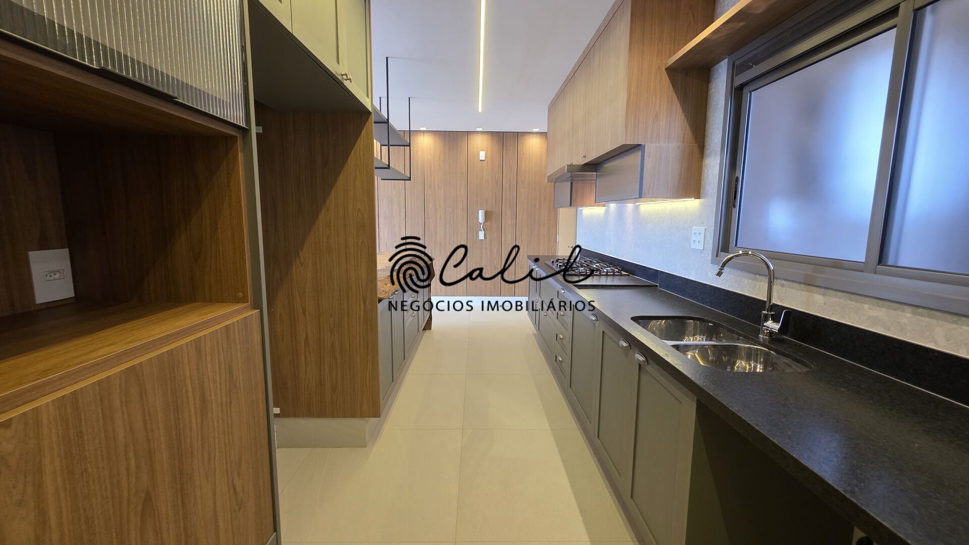 Apartamento para alugar com 4 quartos, 227m² - Foto 24