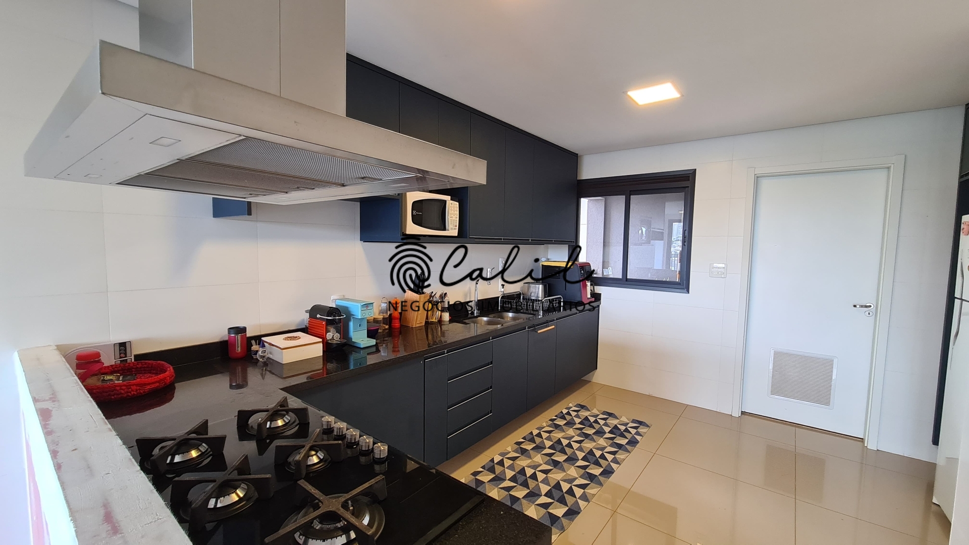 Apartamento à venda com 3 quartos, 158m² - Foto 11