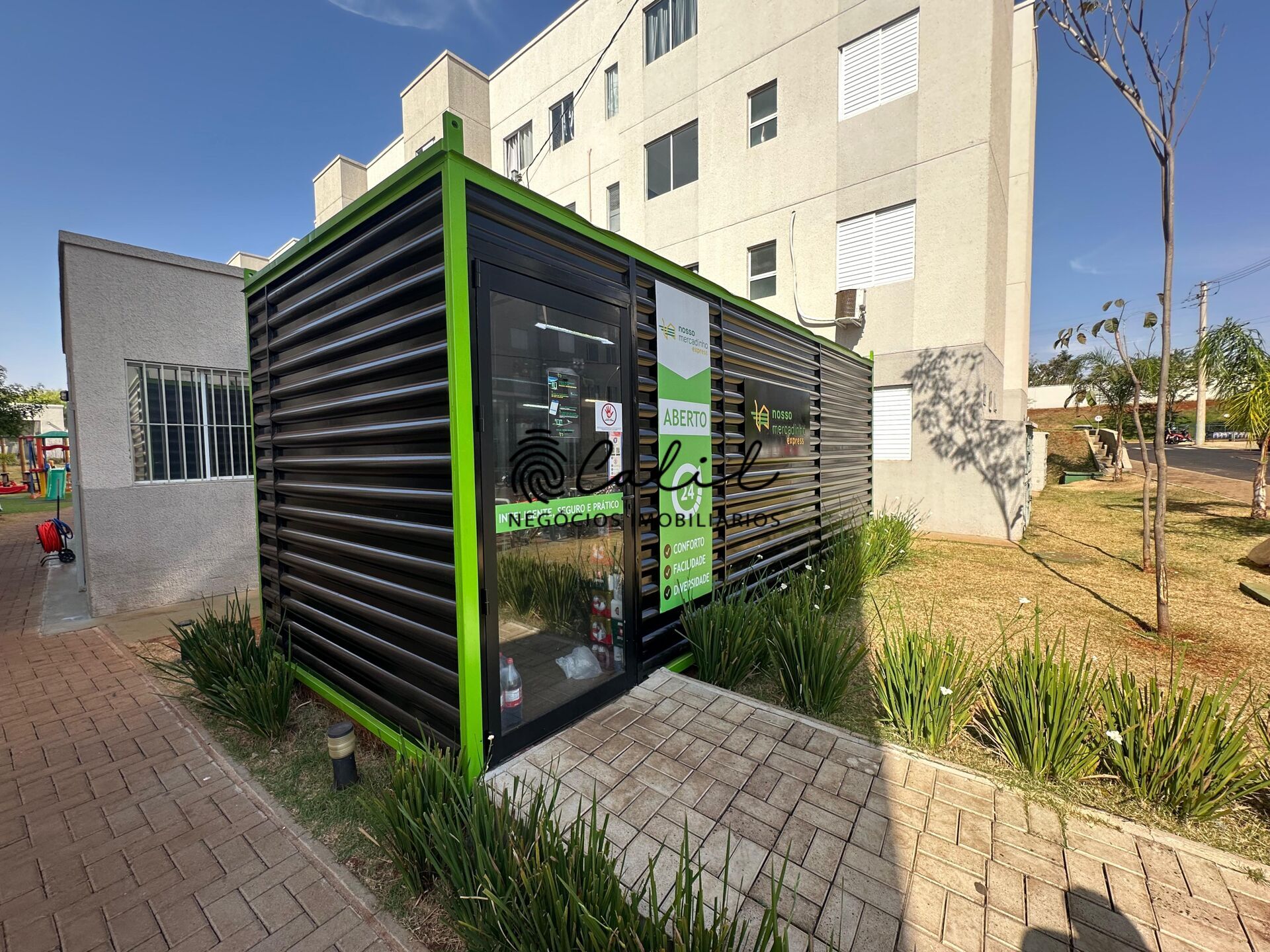 Apartamento à venda com 2 quartos, 43m² - Foto 30