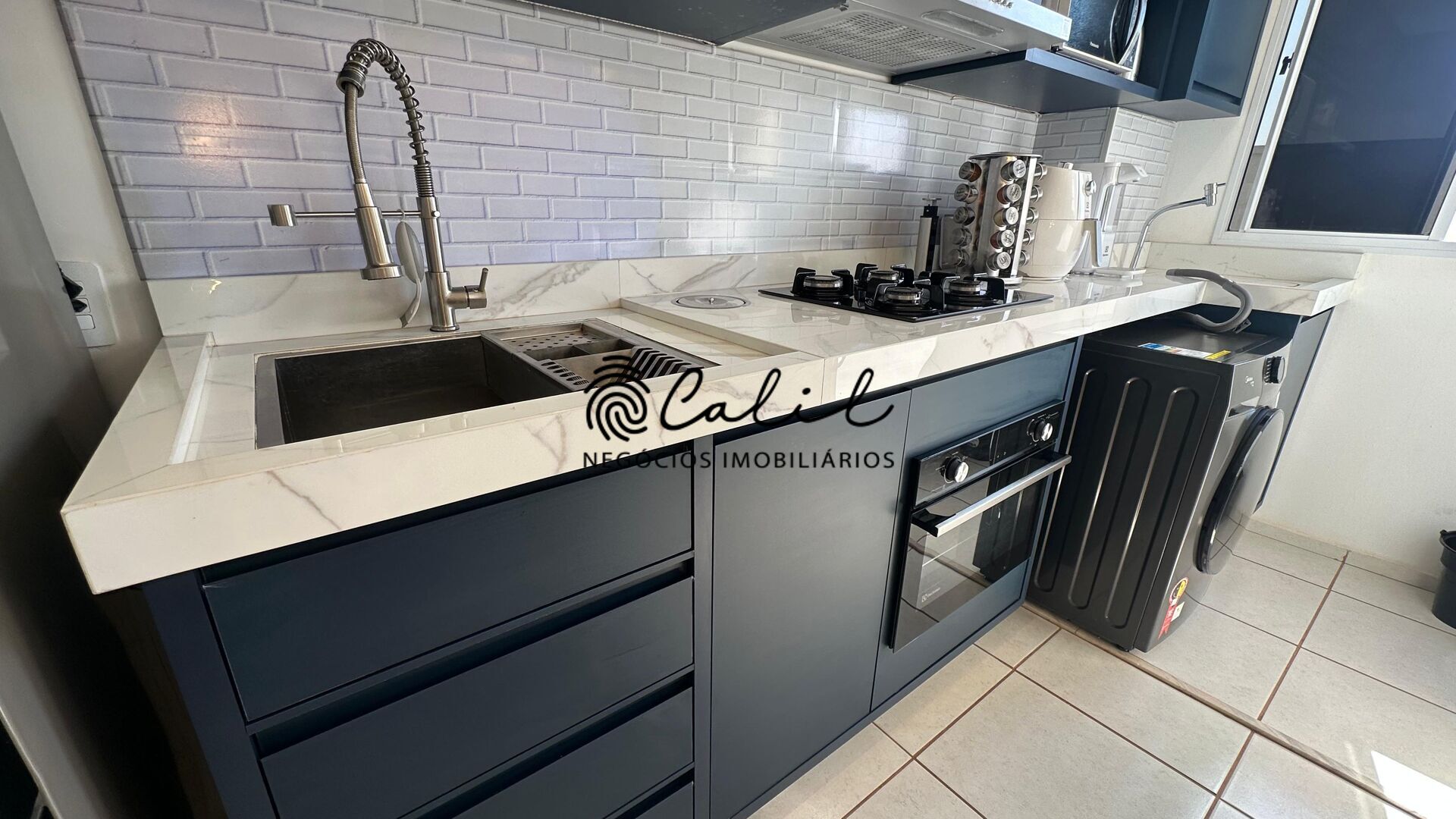 Apartamento à venda com 2 quartos, 43m² - Foto 3