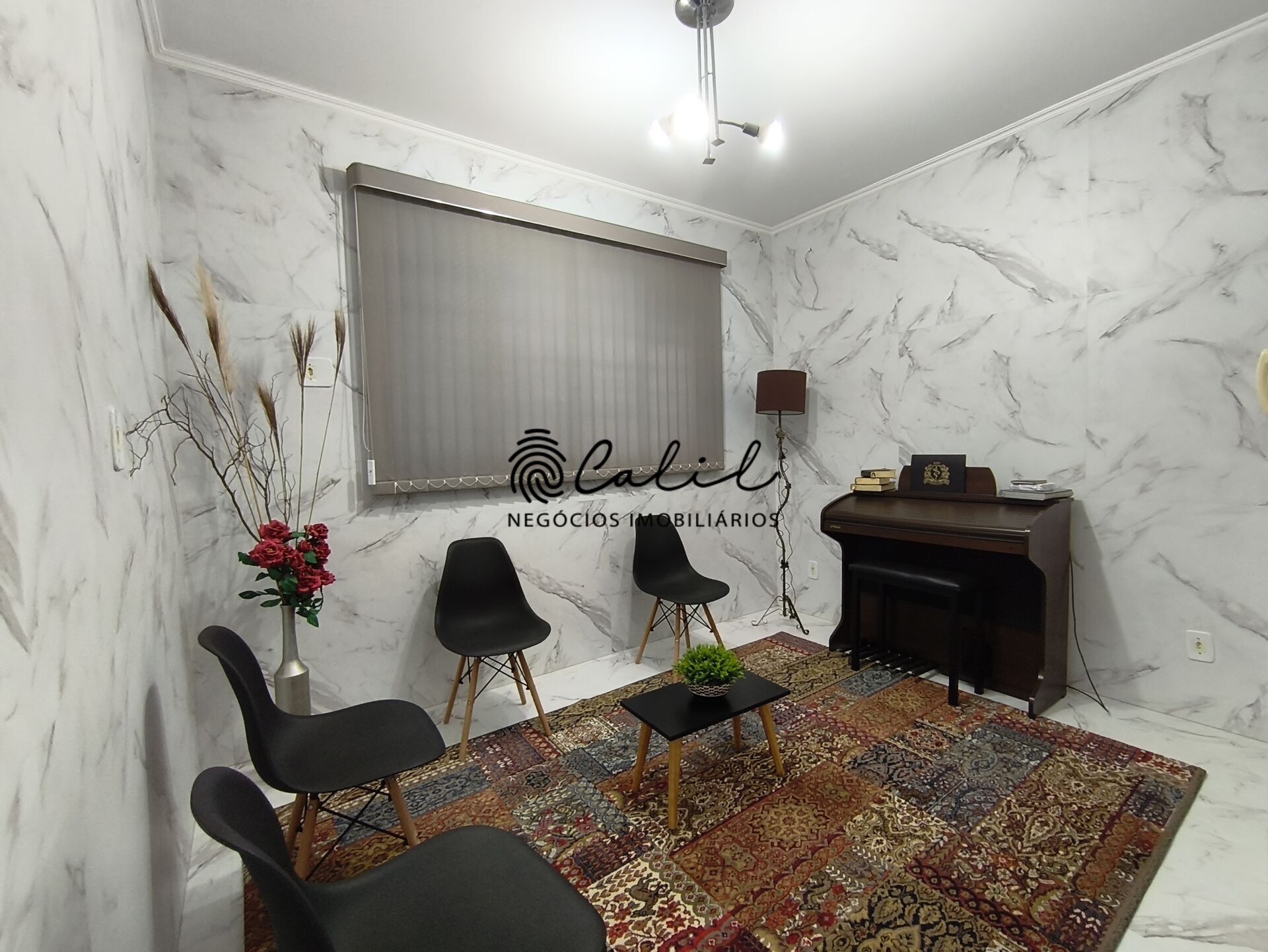 Casa à venda com 3 quartos, 212m² - Foto 8