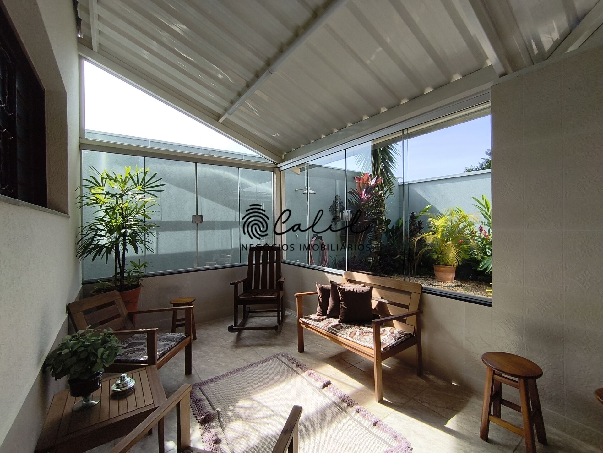 Casa à venda com 3 quartos, 212m² - Foto 18