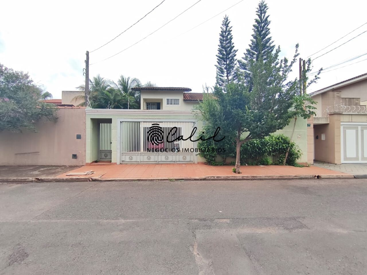 Casa, 3 quartos, 195 m² - Foto 1