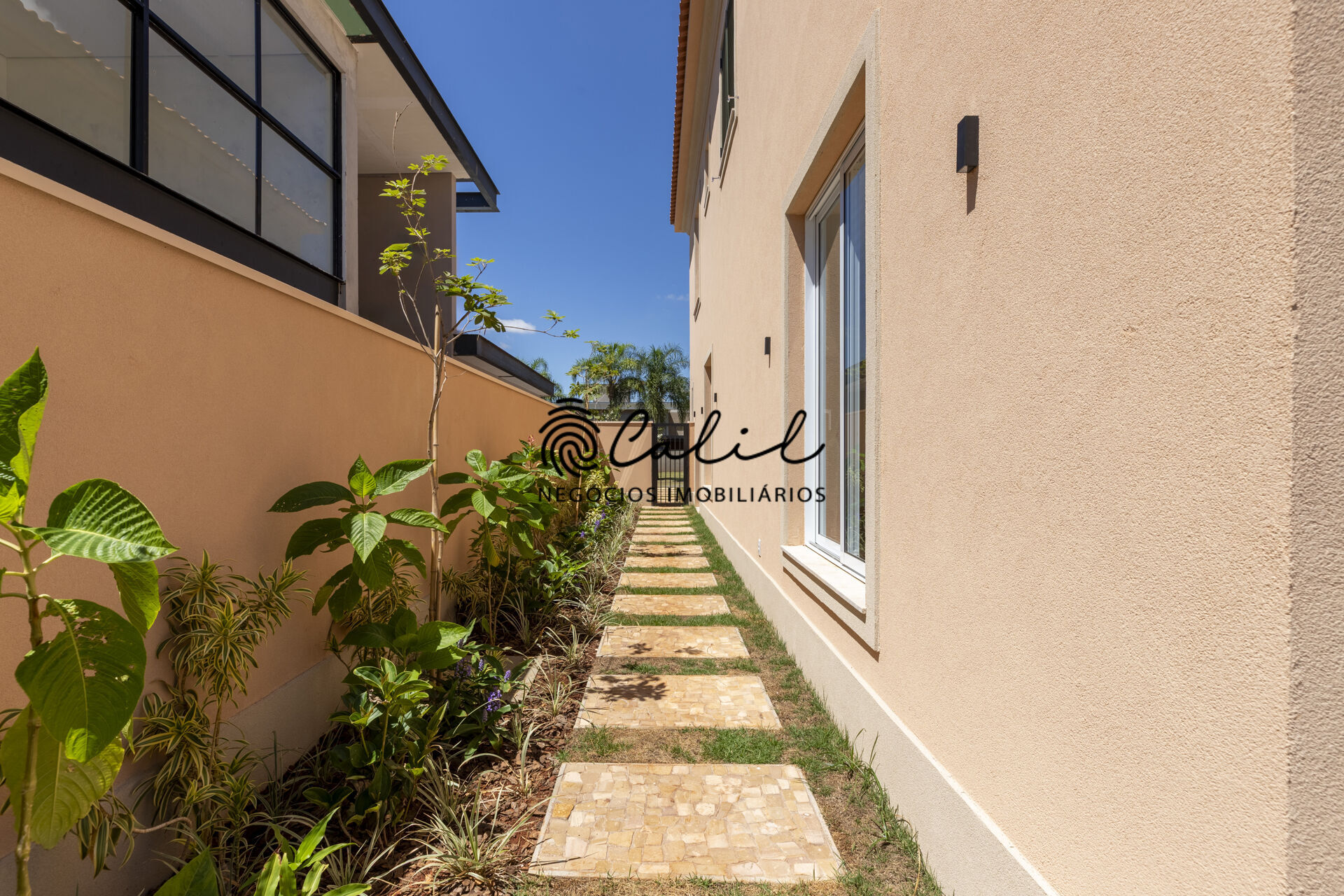 Casa de Condomínio à venda com 3 quartos, 381m² - Foto 11