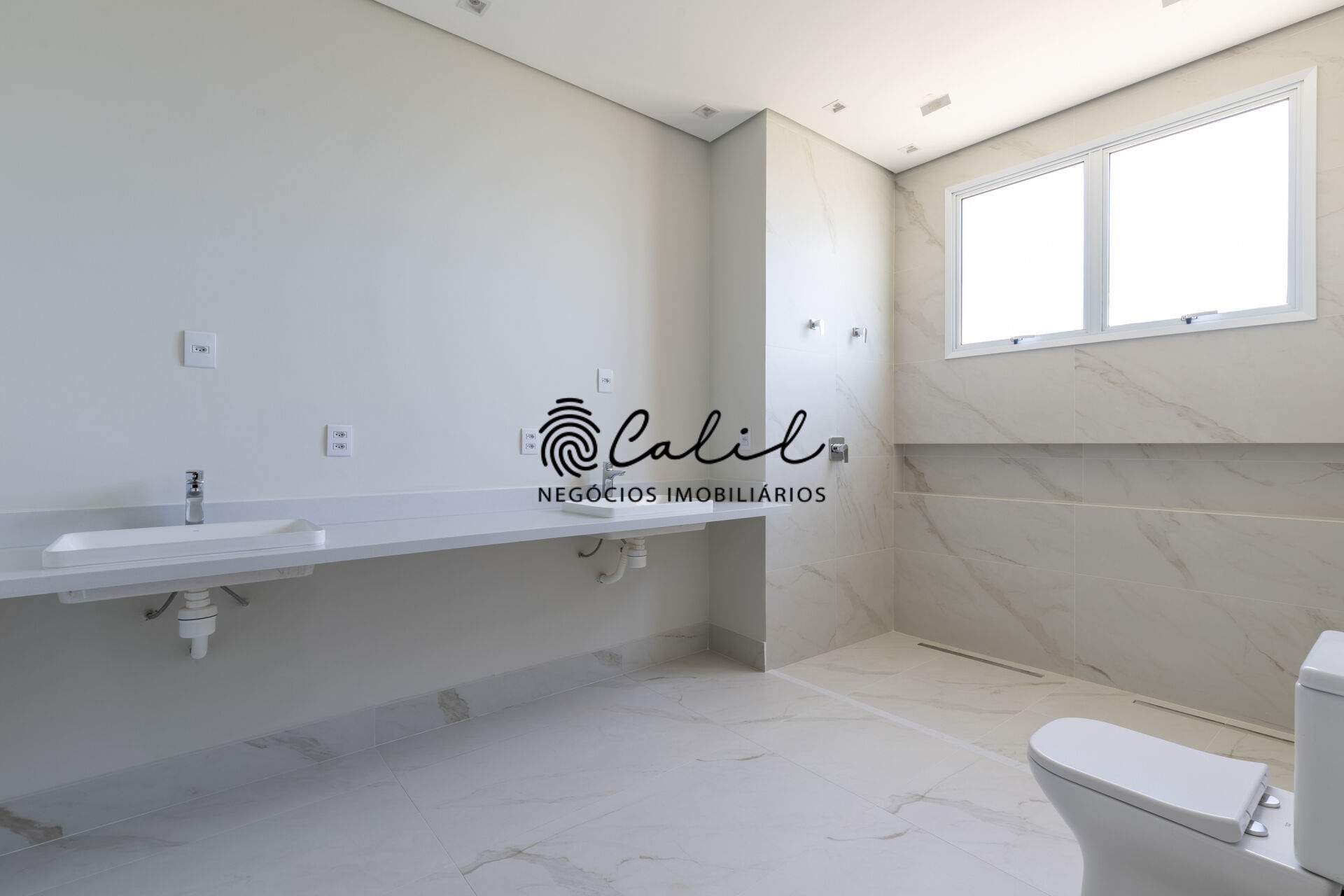 Casa de Condomínio à venda com 3 quartos, 381m² - Foto 18
