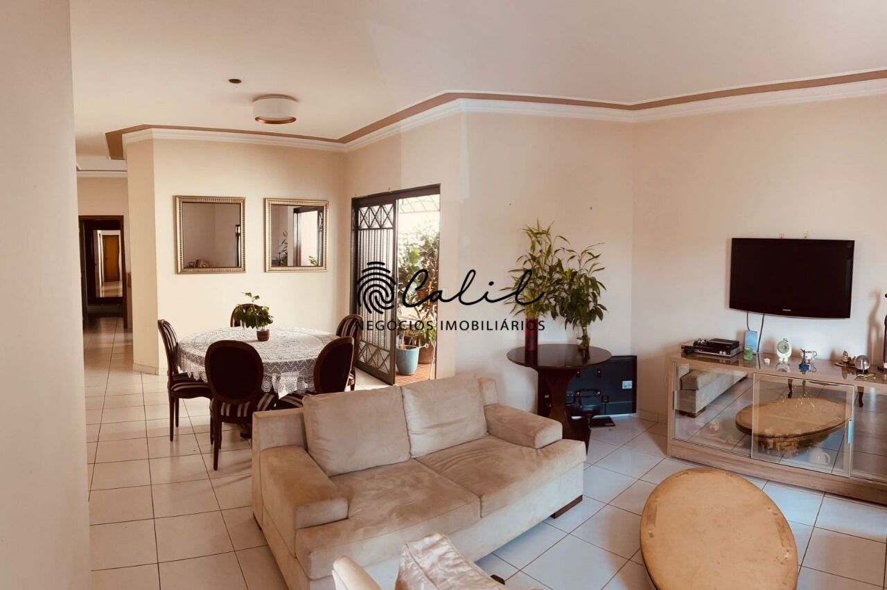 Casa à venda com 3 quartos, 210m² - Foto 5