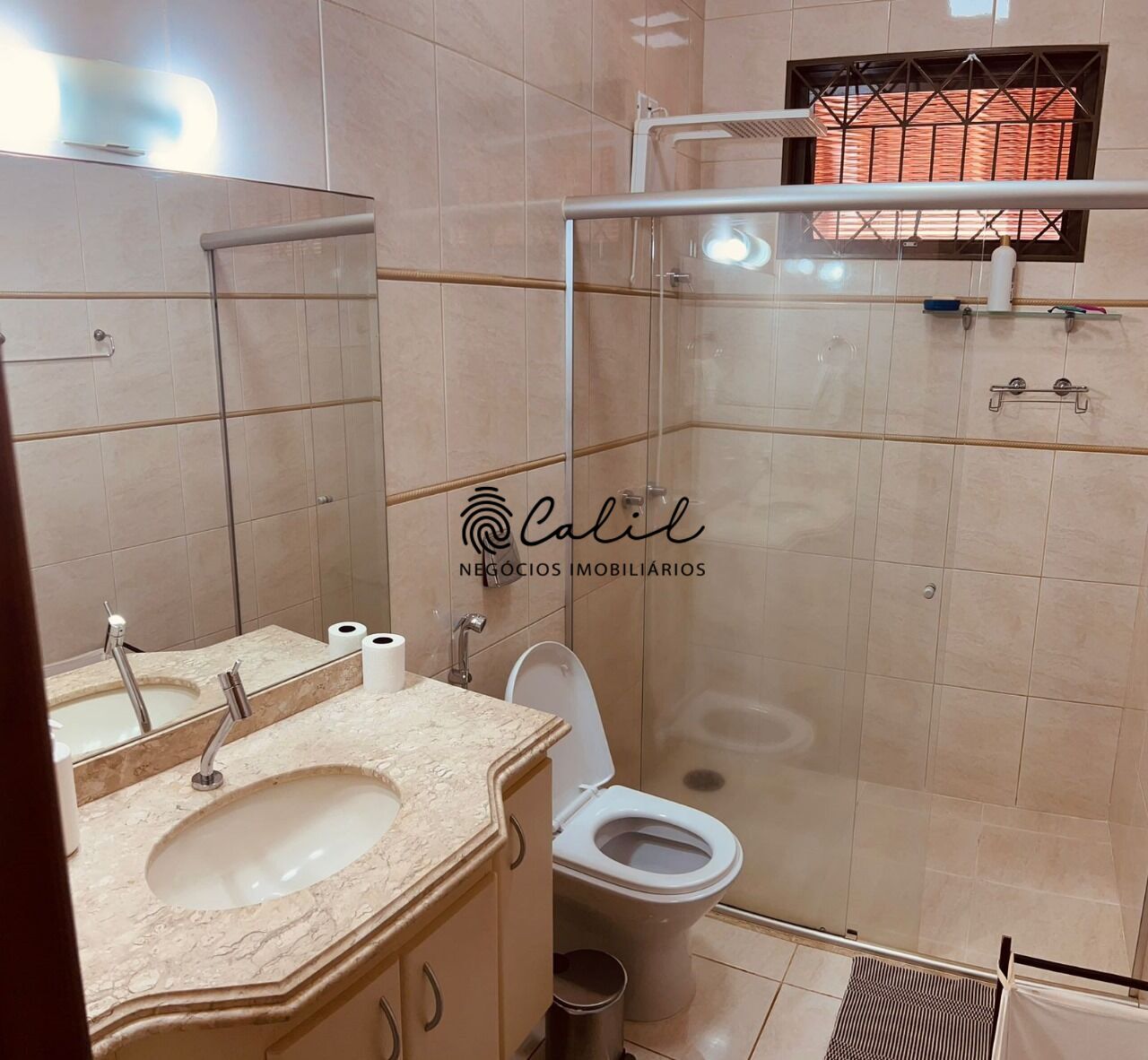 Casa à venda com 3 quartos, 210m² - Foto 14