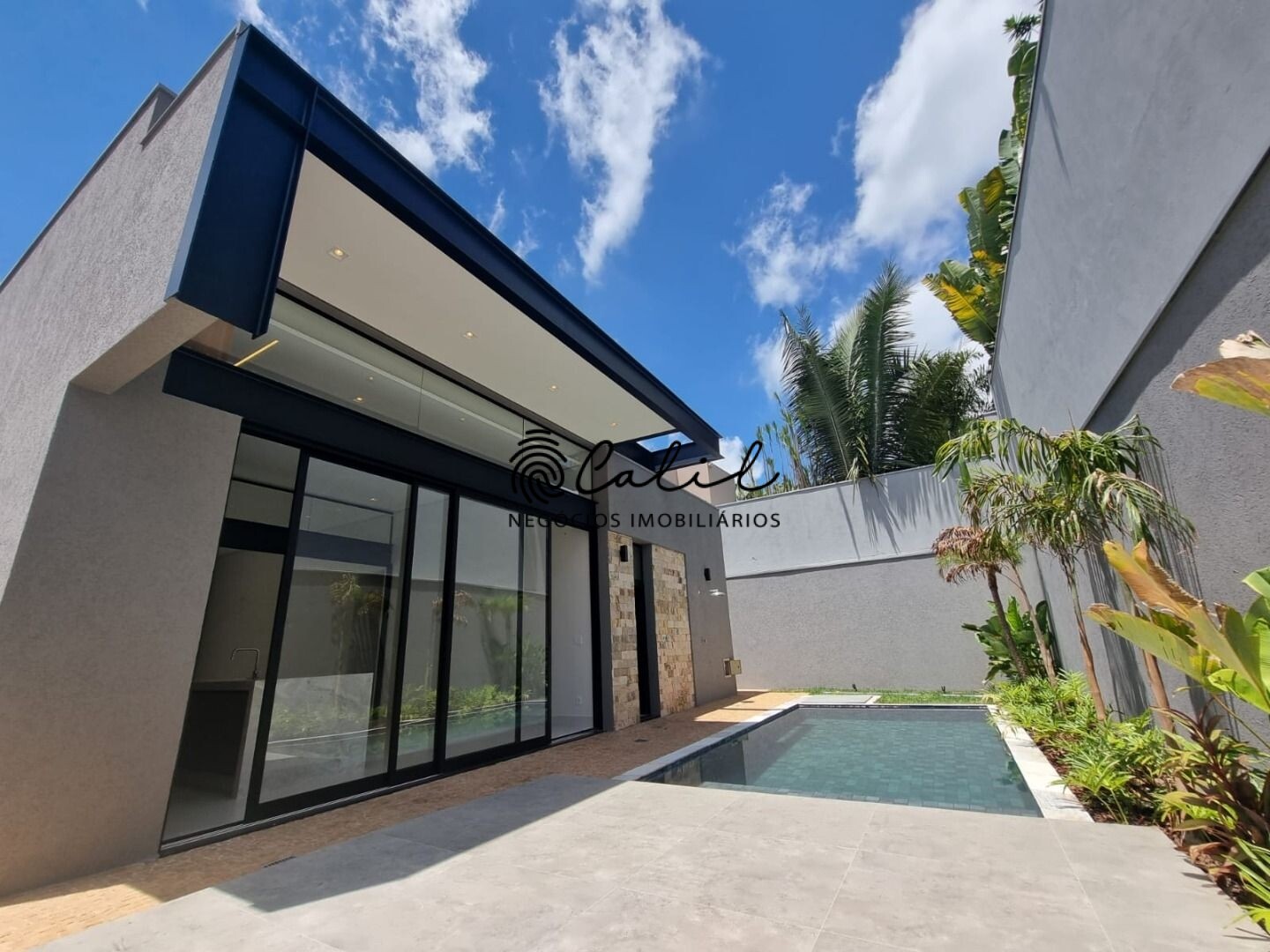 Casa de Condomínio à venda com 3 quartos, 267m² - Foto 4