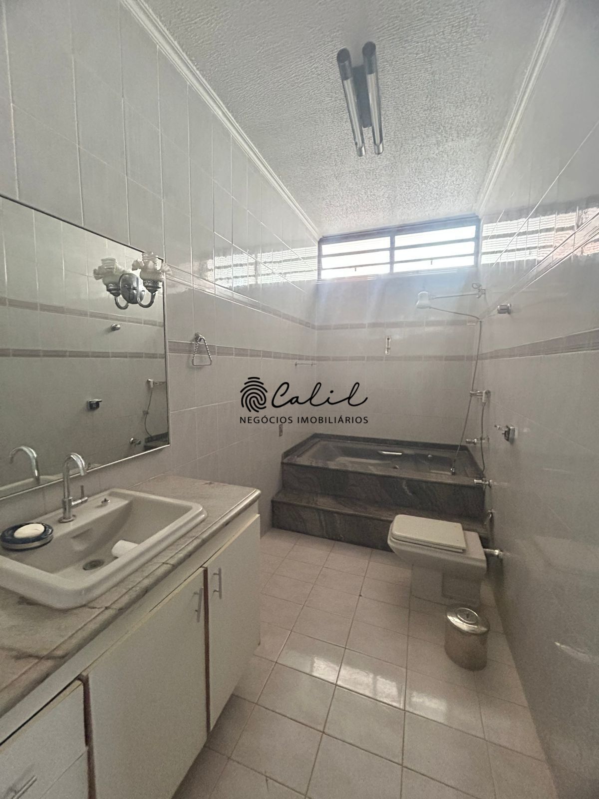 Casa à venda com 3 quartos, 209m² - Foto 18
