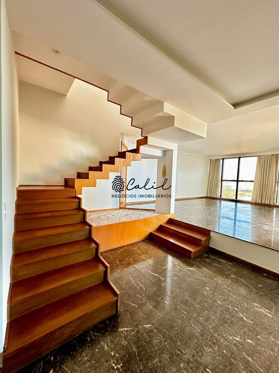 Cobertura, 3 quartos, 290 m² - Foto 4