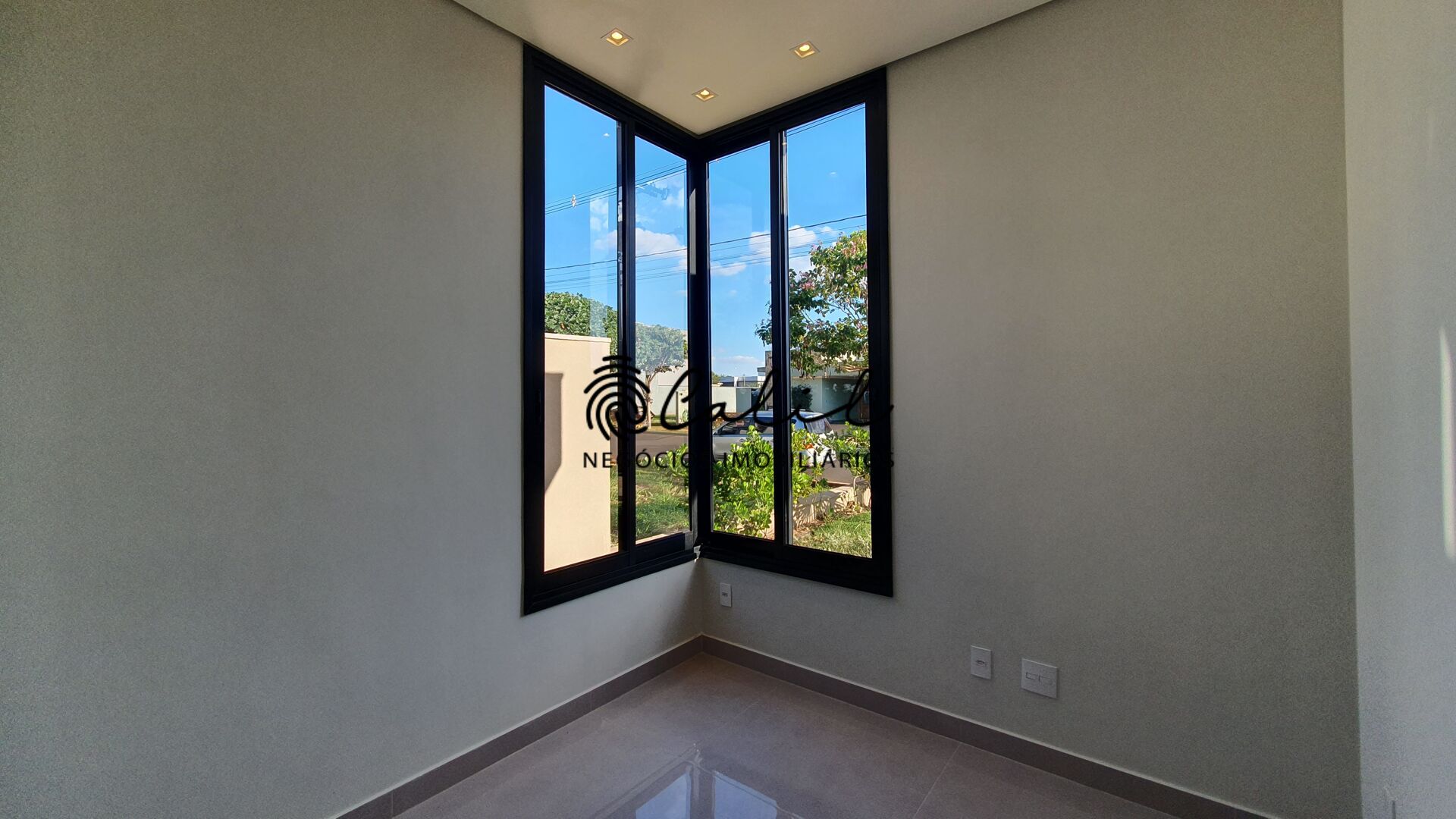 Casa de Condomínio à venda com 3 quartos, 269m² - Foto 4