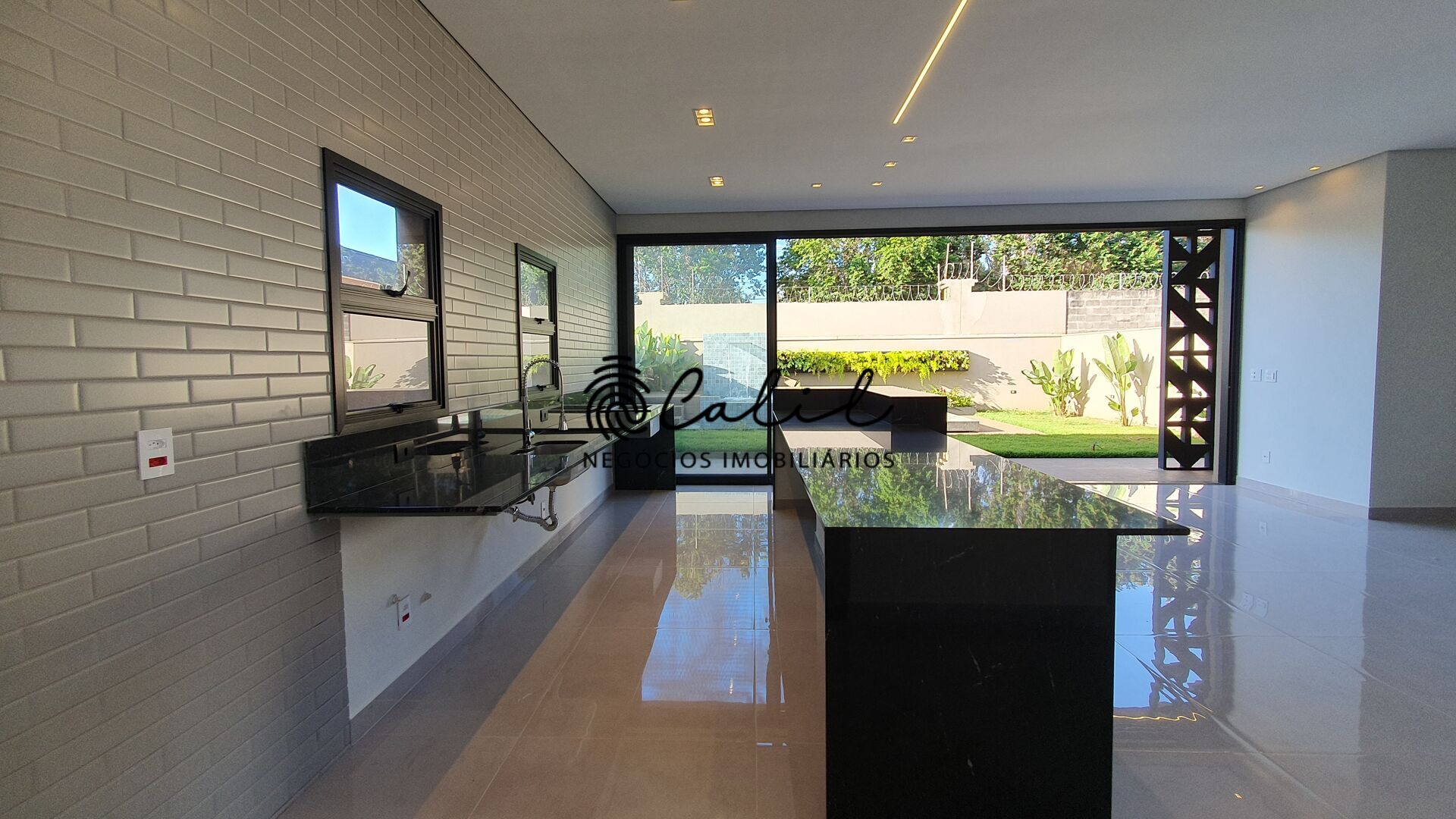 Casa de Condomínio à venda com 3 quartos, 269m² - Foto 6