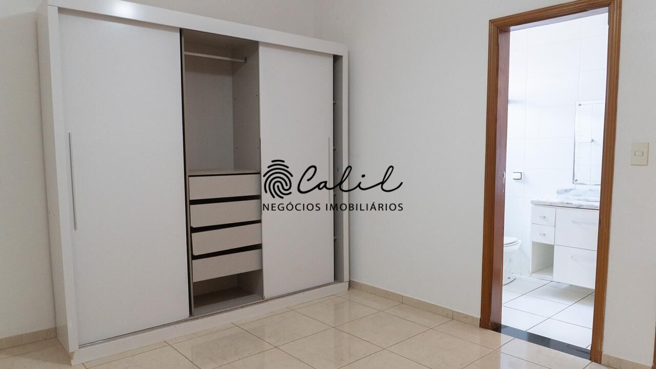 Sobrado à venda com 4 quartos, 413m² - Foto 12