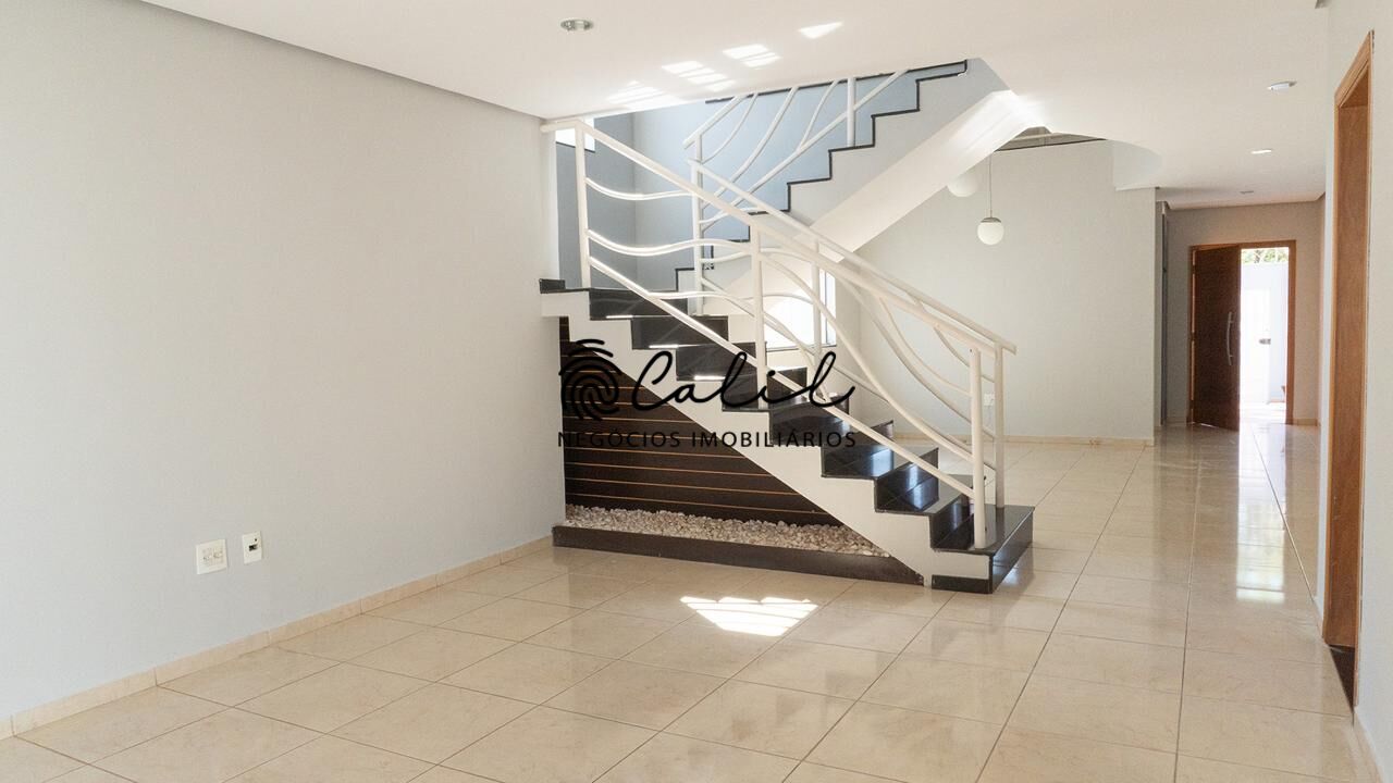 Sobrado à venda com 4 quartos, 413m² - Foto 3