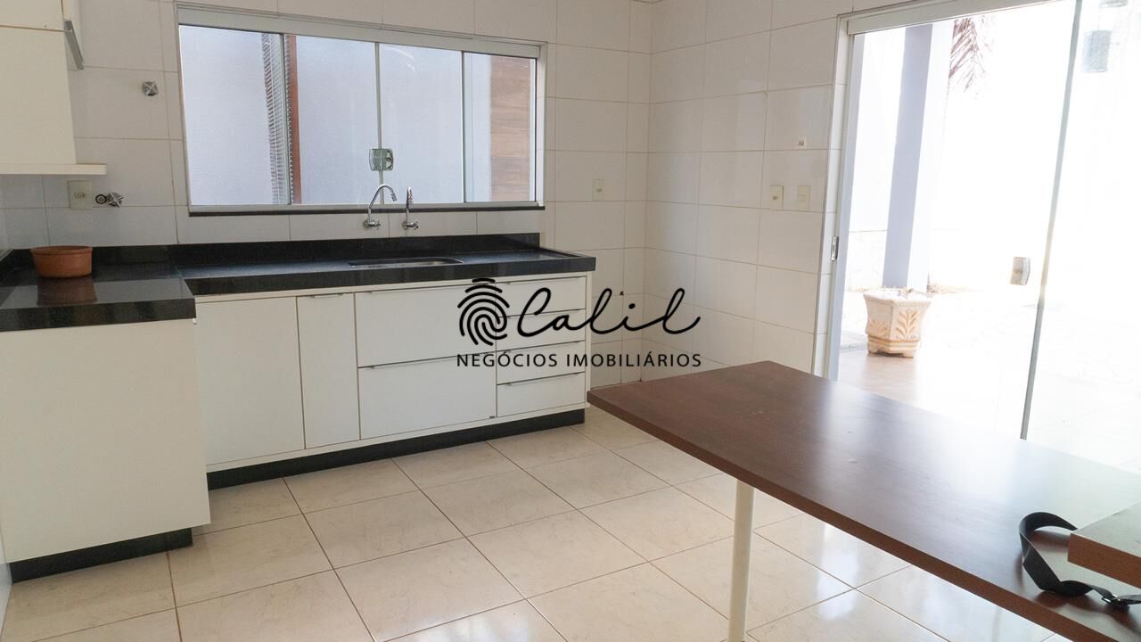 Sobrado à venda com 4 quartos, 413m² - Foto 5