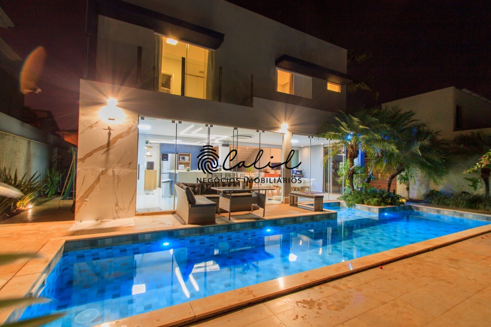 Casa, 4 quartos, 360 m² - Foto 1