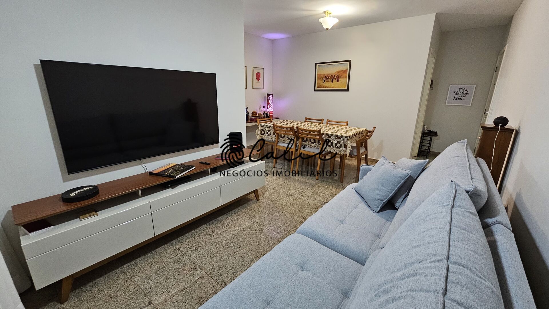 Apartamento à venda com 3 quartos, 80m² - Foto 2