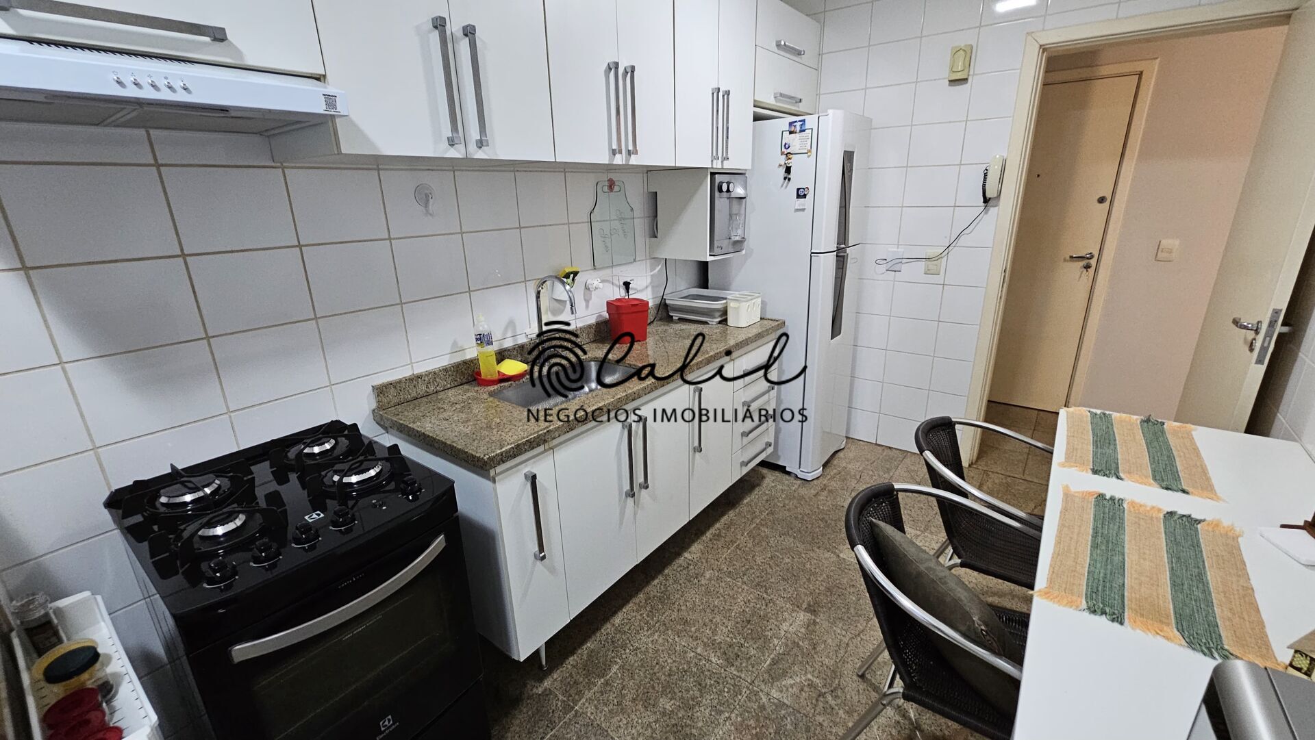 Apartamento à venda com 3 quartos, 80m² - Foto 26