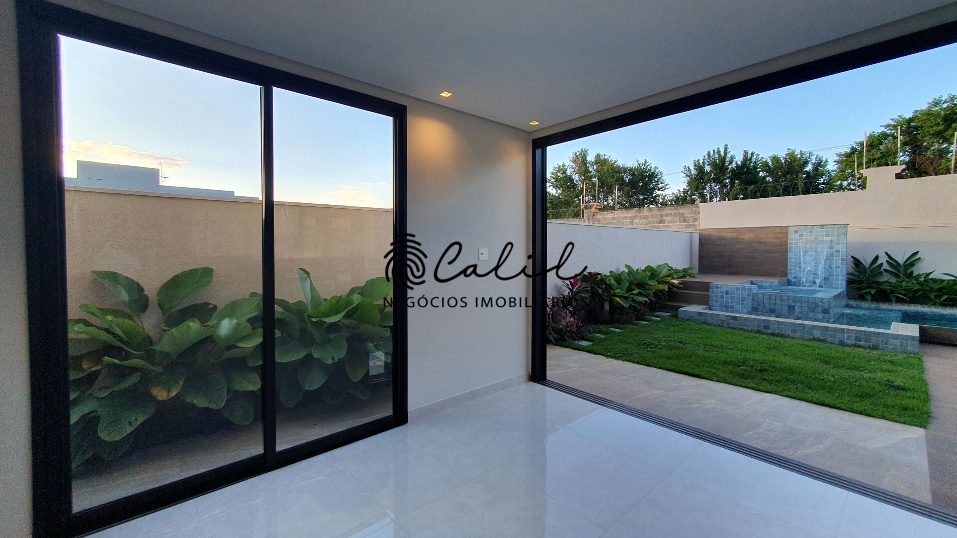 Casa de Condomínio à venda com 3 quartos, 283m² - Foto 6