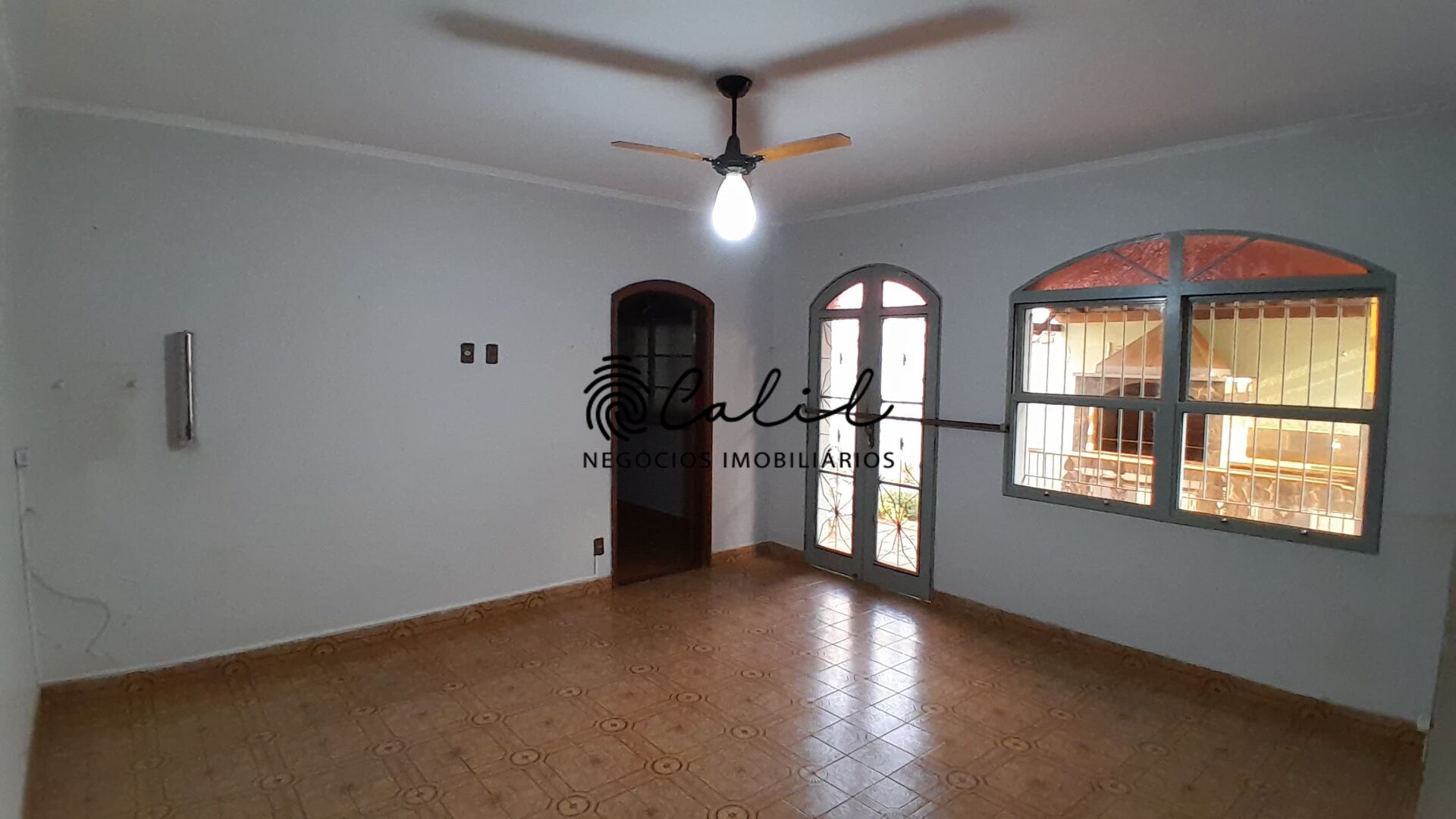 Casa para alugar com 5 quartos, 210m² - Foto 28