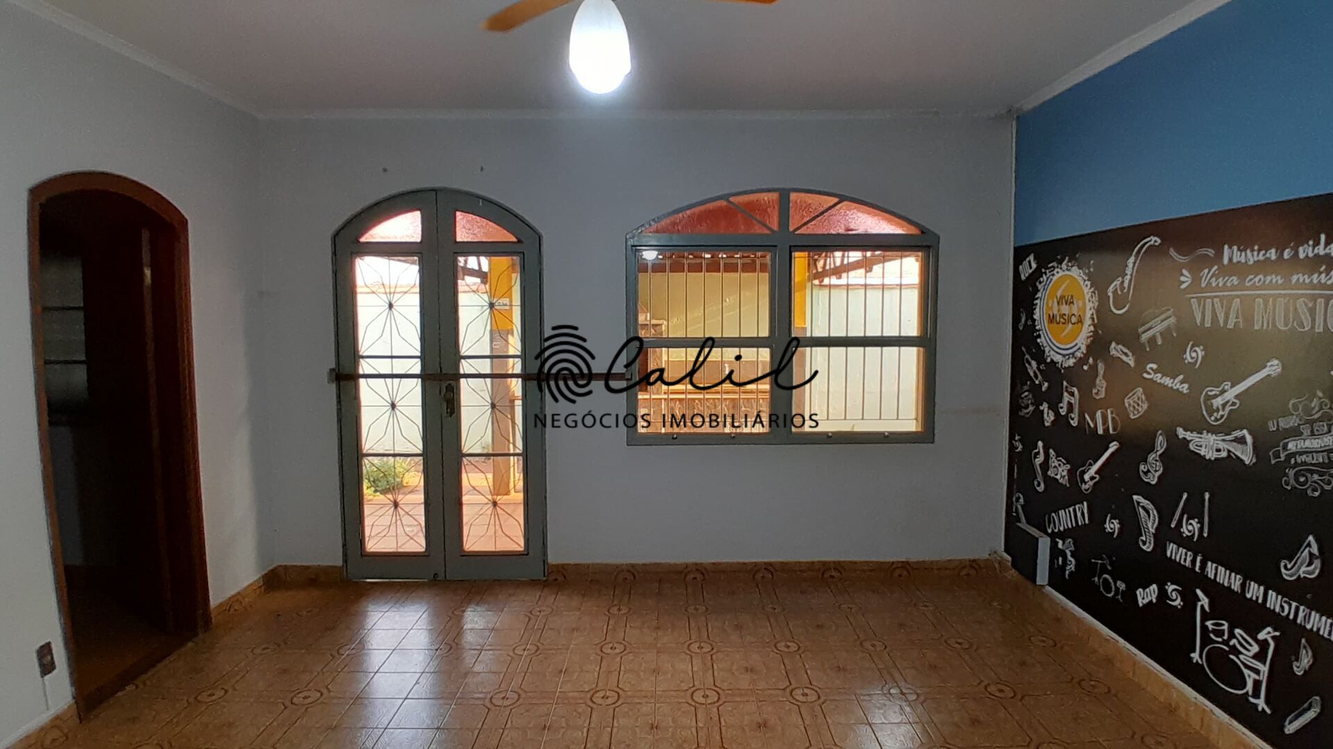 Casa para alugar com 5 quartos, 210m² - Foto 29