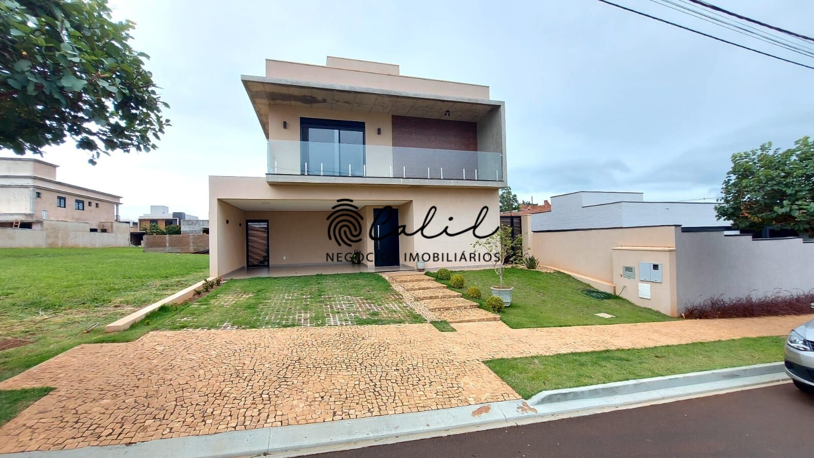 Casa de Condomínio à venda com 3 quartos, 279m² - Foto 2