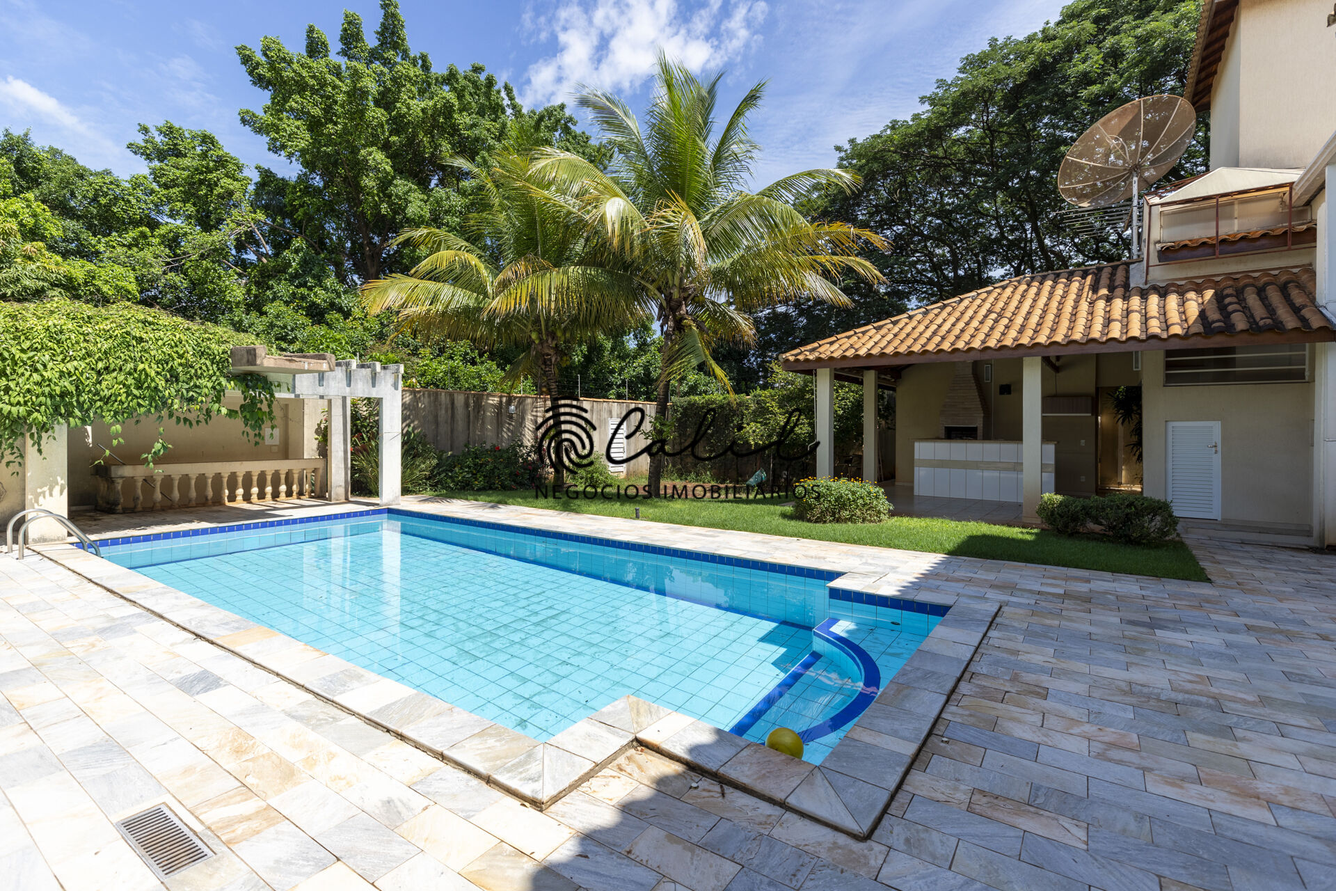 Casa à venda com 4 quartos, 416m² - Foto 9