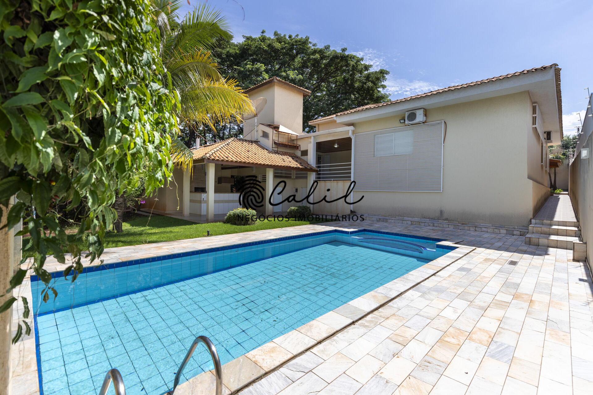 Casa à venda com 4 quartos, 416m² - Foto 10