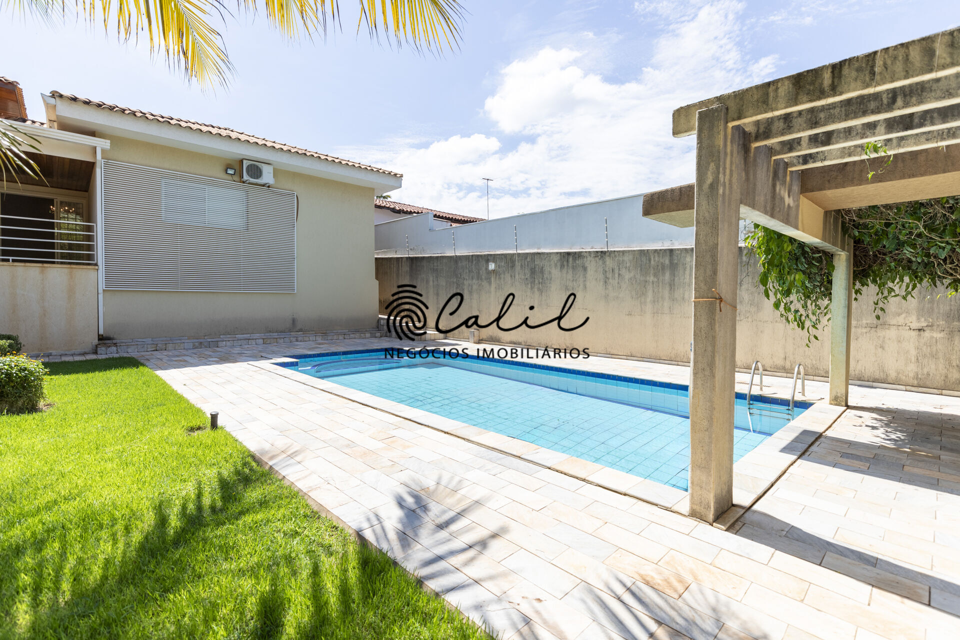 Casa à venda com 4 quartos, 416m² - Foto 8