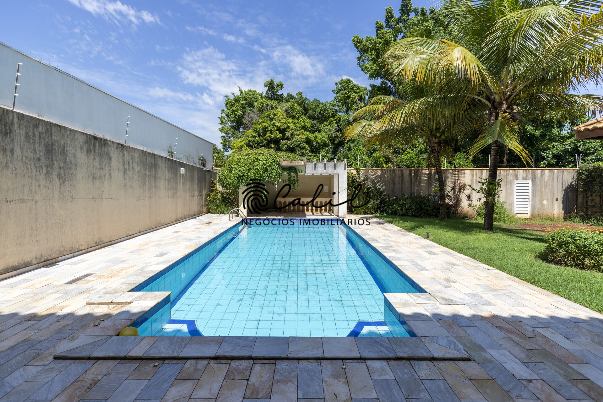 Casa à venda com 4 quartos, 416m² - Foto 7