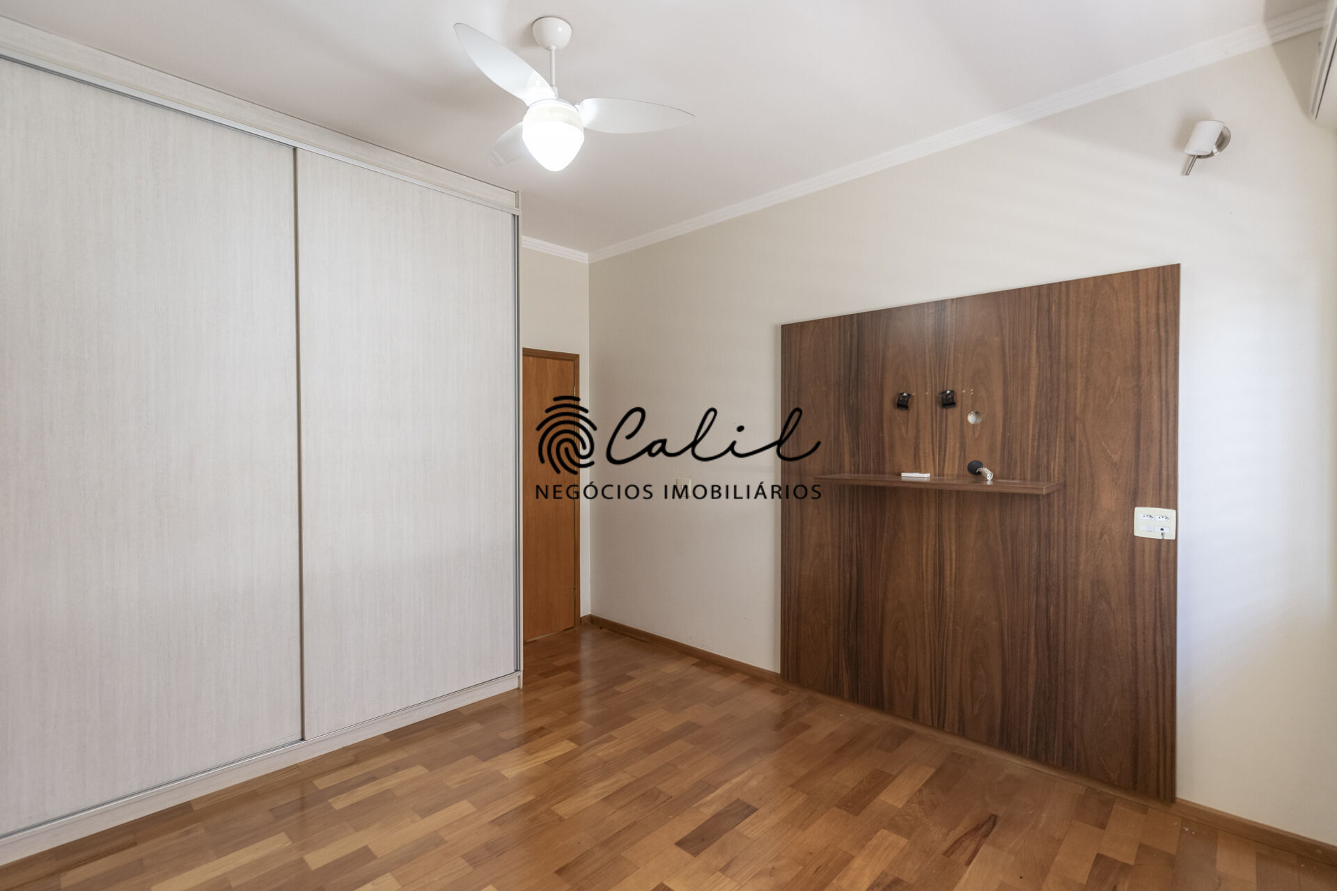 Casa à venda com 4 quartos, 416m² - Foto 27