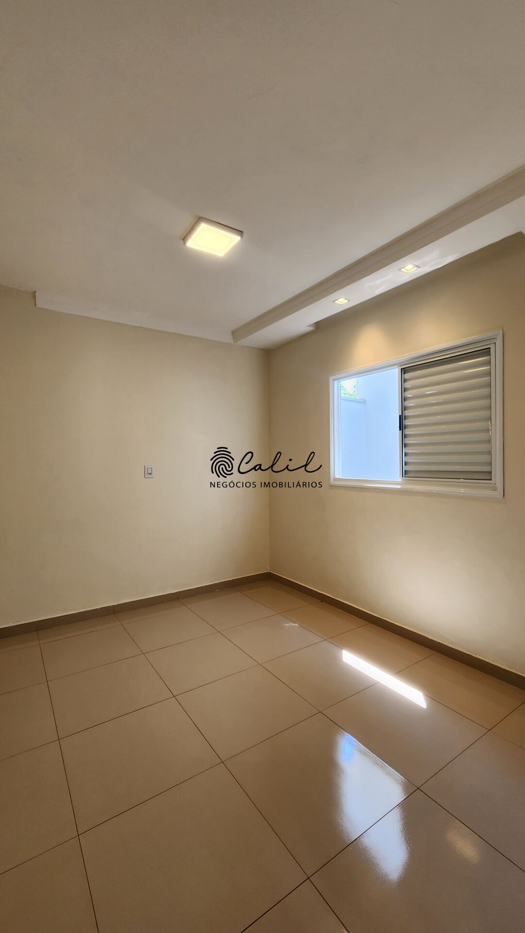 Casa à venda com 2 quartos, 64m² - Foto 6