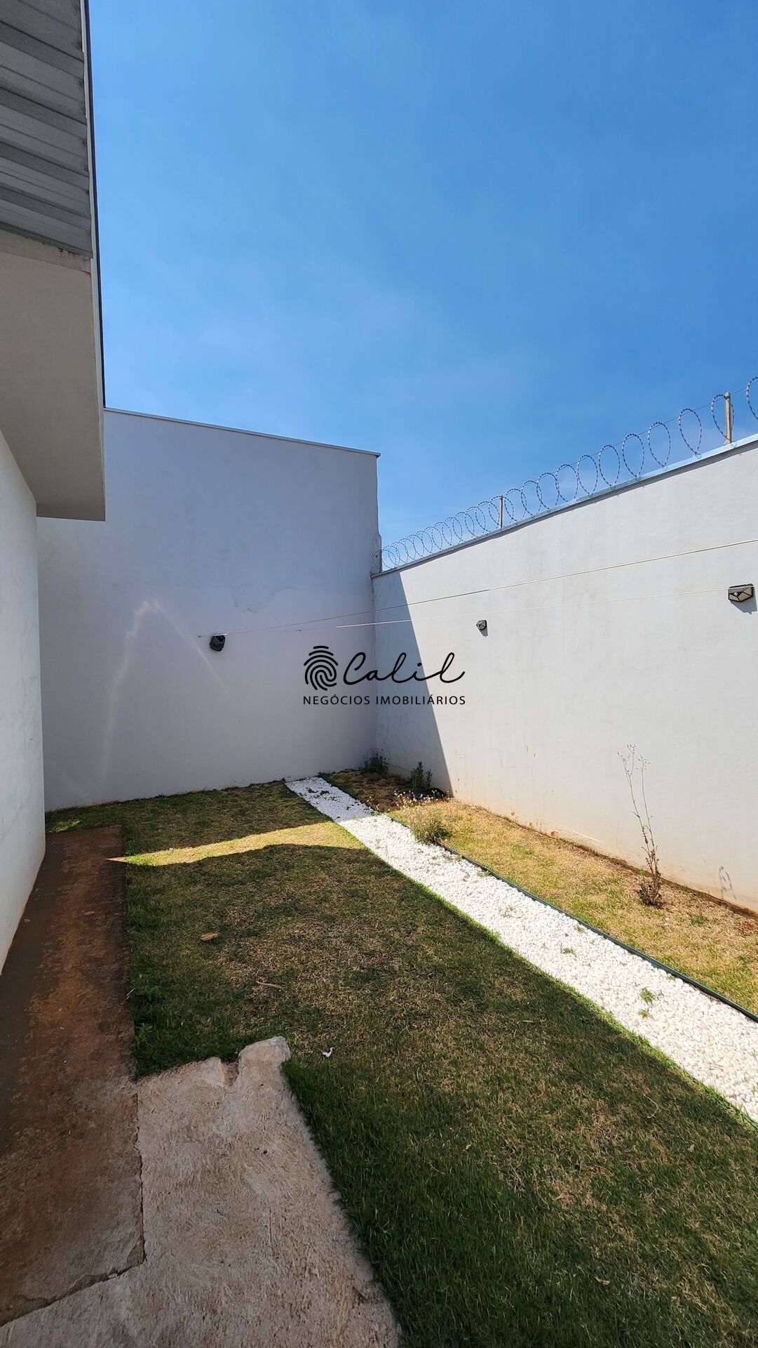 Casa à venda com 2 quartos, 64m² - Foto 18