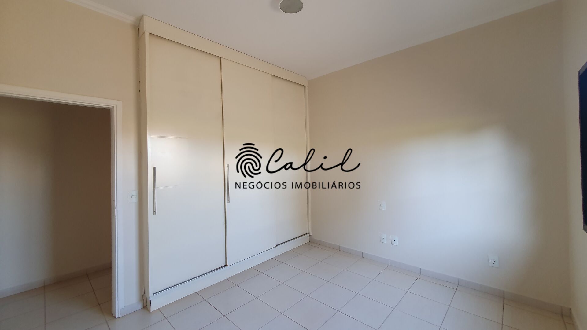 Casa de Condomínio à venda com 5 quartos, 300m² - Foto 15