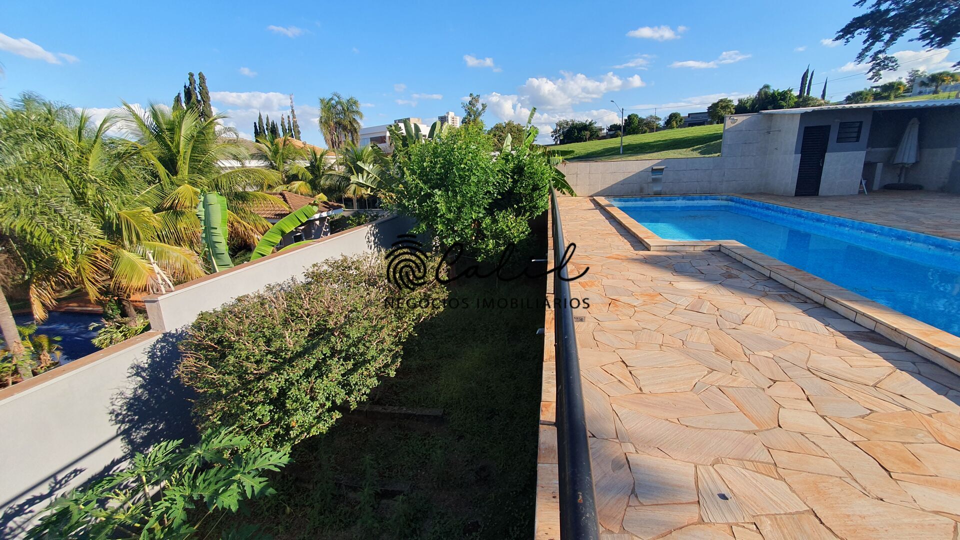 Casa de Condomínio à venda com 5 quartos, 300m² - Foto 12