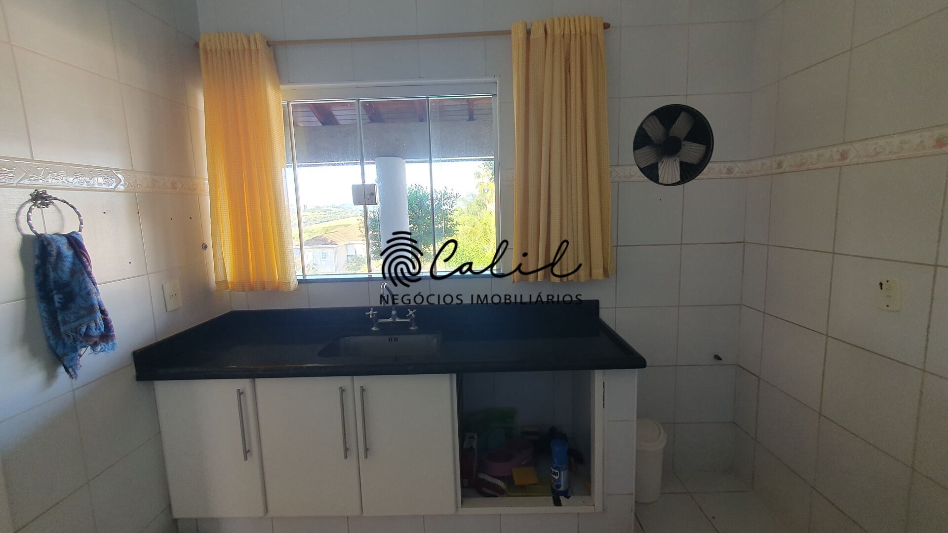 Casa de Condomínio à venda com 5 quartos, 300m² - Foto 5