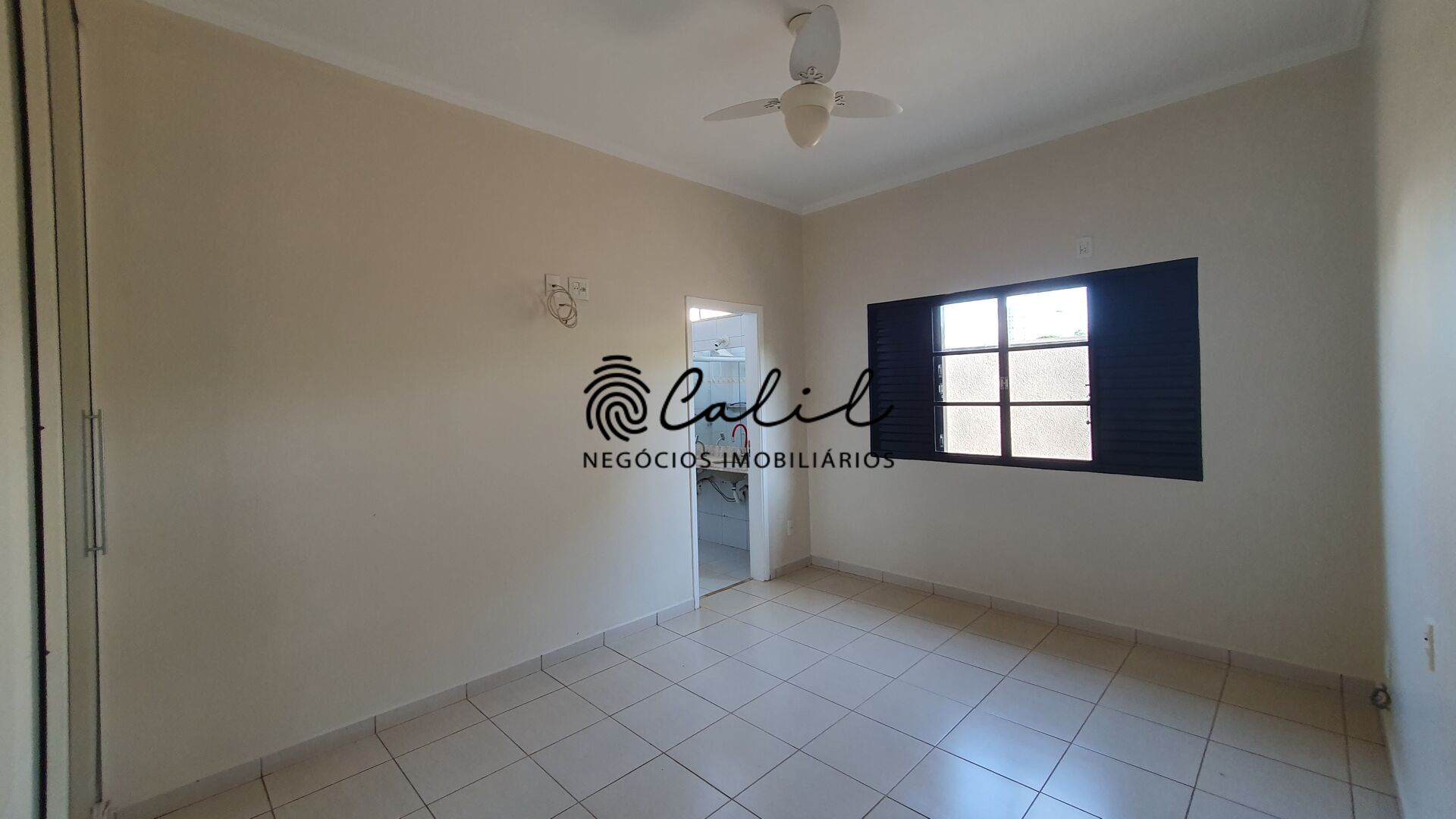 Casa de Condomínio à venda com 5 quartos, 300m² - Foto 19